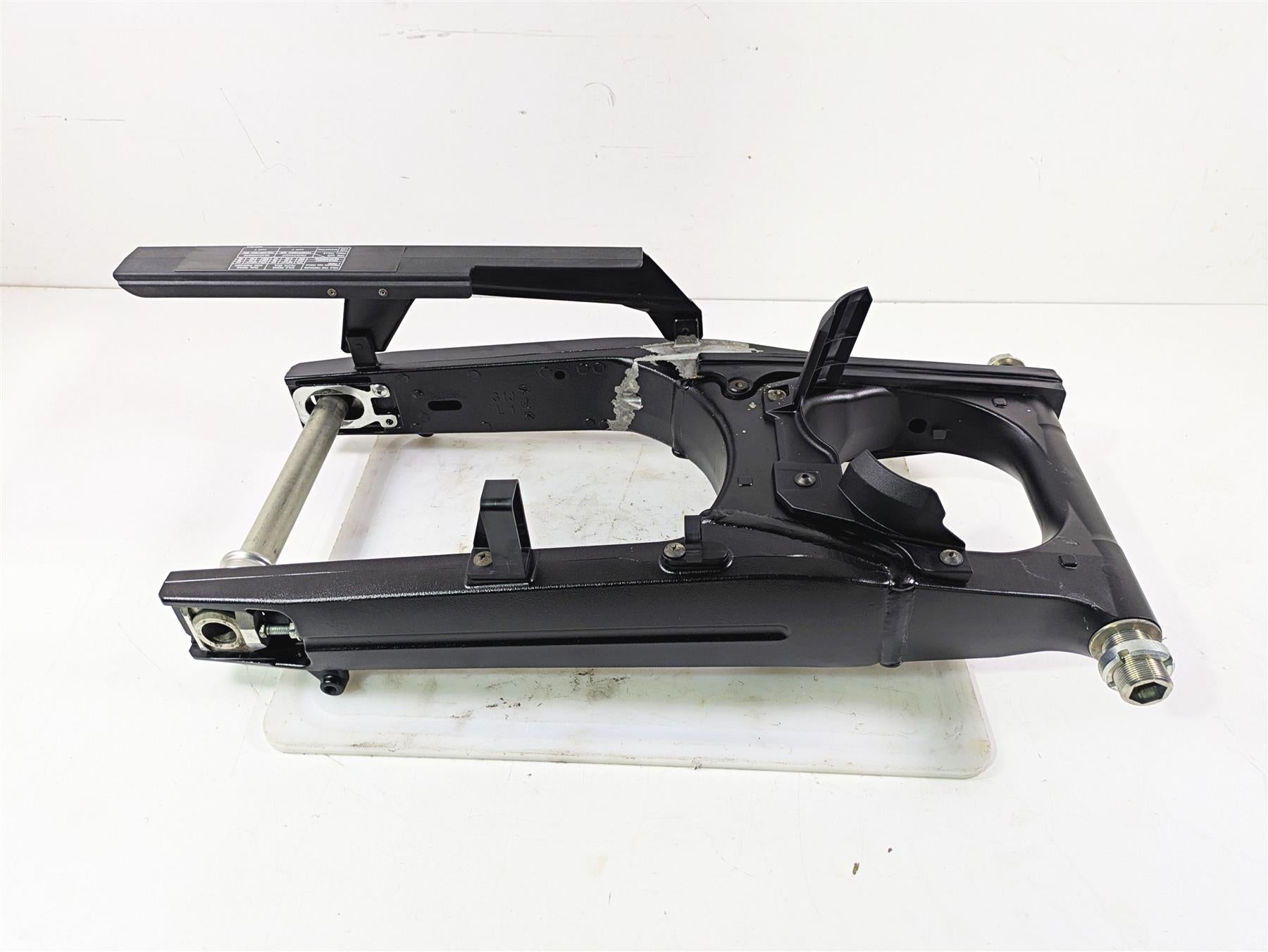2020 Suzuki V-Strom 1050 XT Rear Swingarm & Axle Set 61000-31J20-YAP {{ shop.shopifyCountryName }} - Mototech271