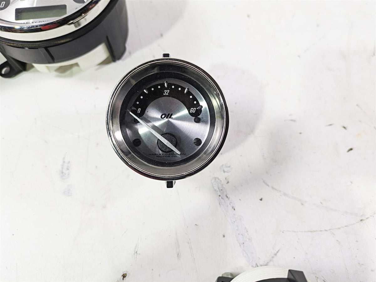 2007 Harley Touring FLHTCU SE CVO E-Glide Speedo Tacho Gauge Set 35K 67516-04B {{ shop.shopifyCountryName }} - Mototech271