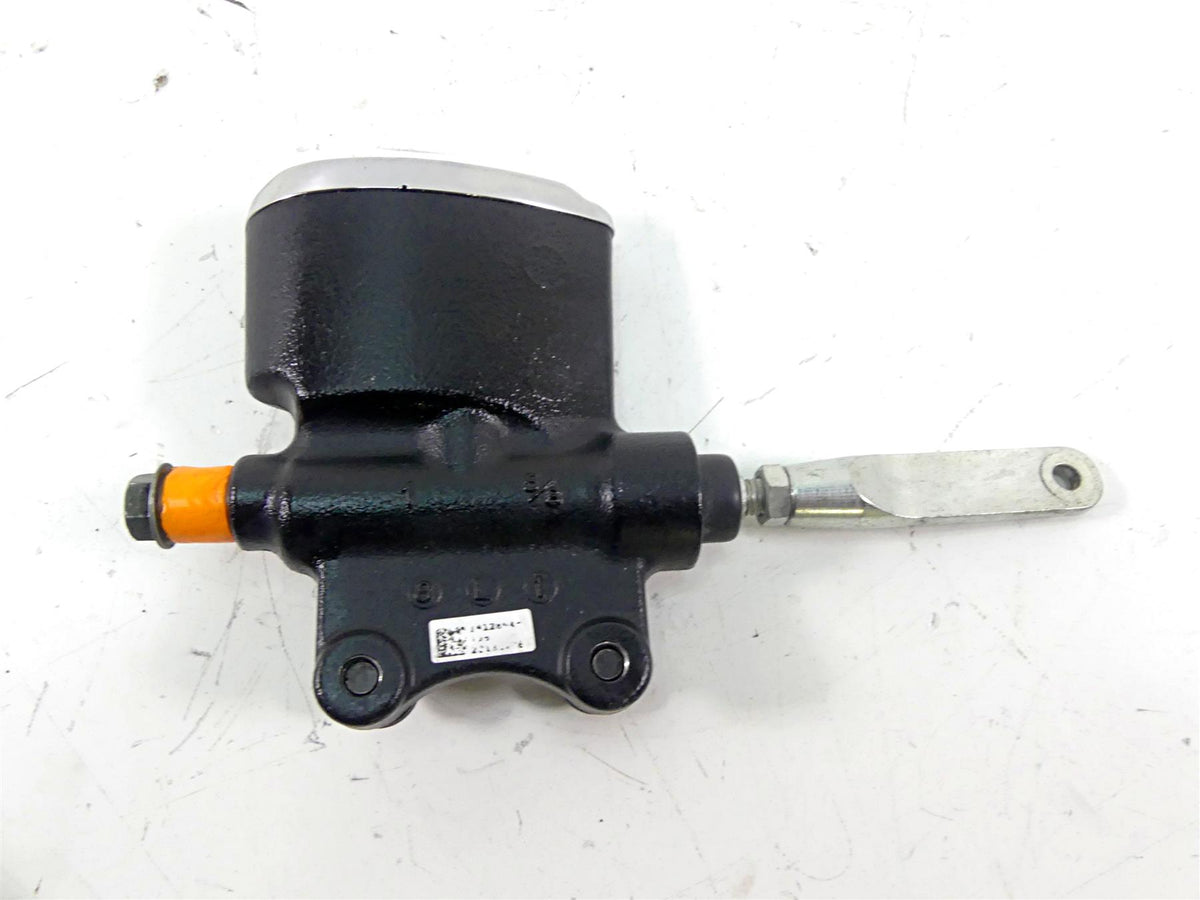 2019 Indian Chieftain Classic Rear Brake Master Cylinder 5/8" Bore 1912864 {{ shop.shopifyCountryName }} - Mototech271