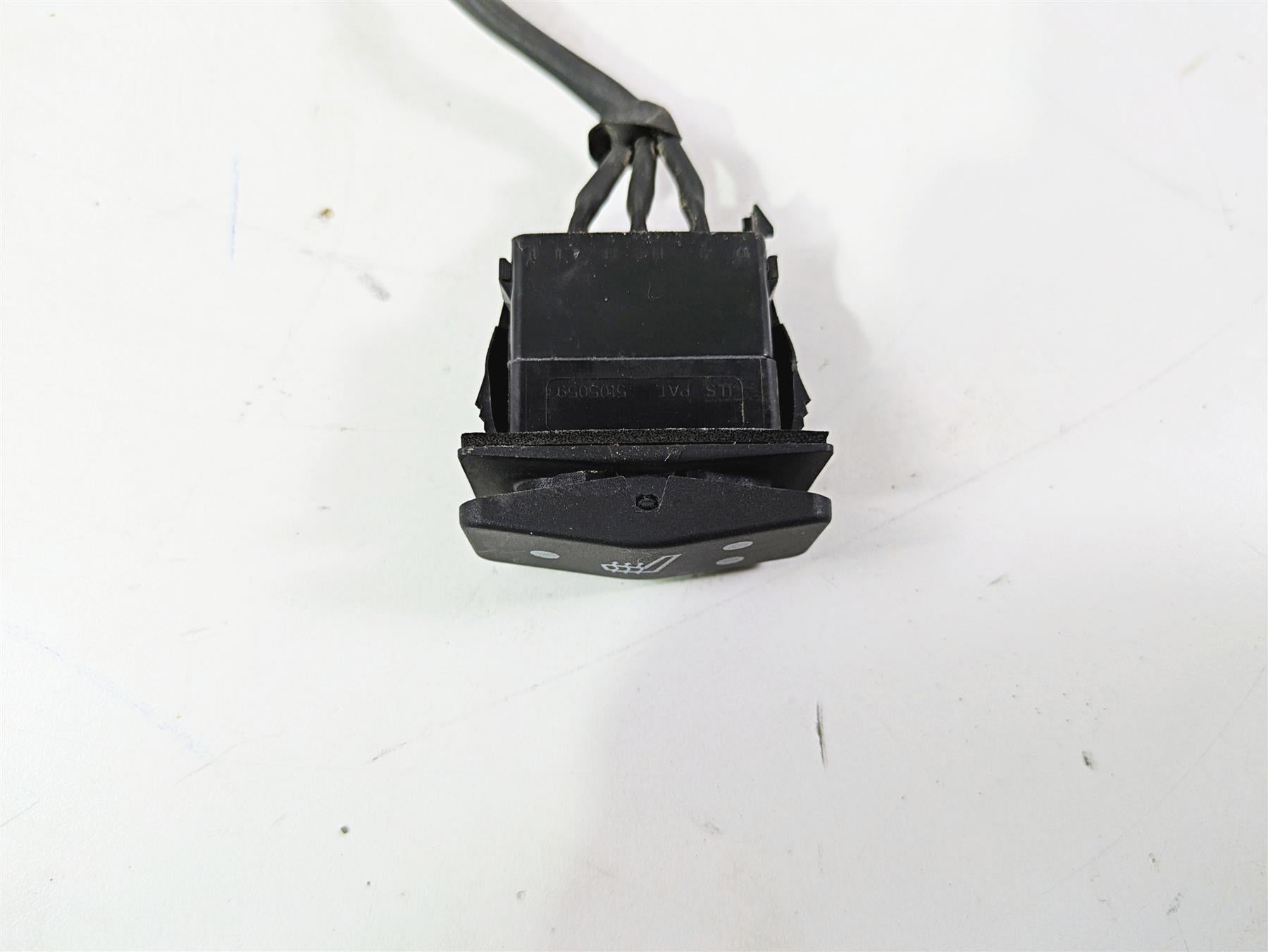 2013 Triumph Tiger 1215 Explorer Heated Seat Switch - Read T2505150 {{ shop.shopifyCountryName }} - Mototech271