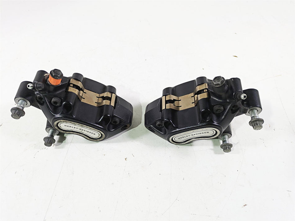 2018 Harley Softail FXFBS Fat Bob Front Brake Caliper Set 41300095 41300205 {{ shop.shopifyCountryName }} - Mototech271