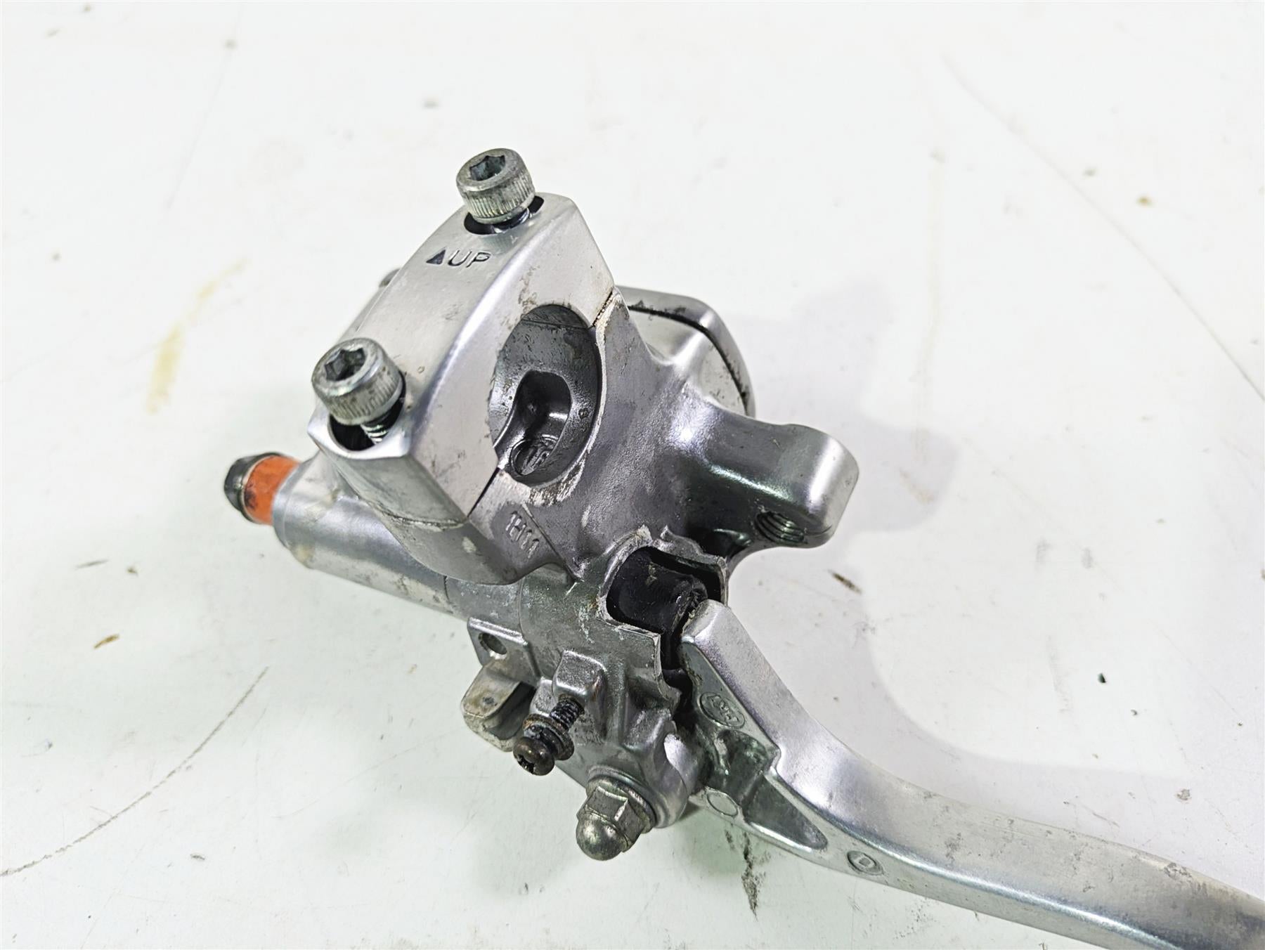 2002 Honda V-Twin VTX1800 C Front Brake Master Cylinder 45510-MZ0-A41 {{ shop.shopifyCountryName }} - Mototech271