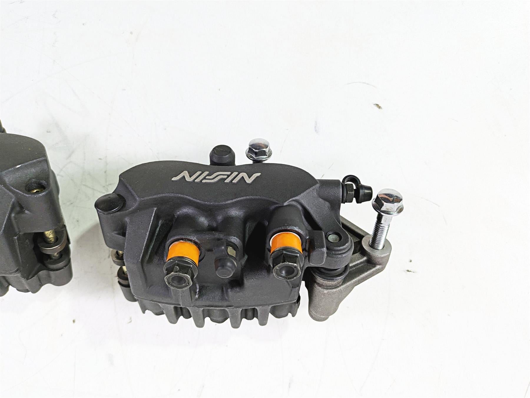 2002 Honda V-Twin VTX1800 C Front Brake Calipers Nissin 6 Piston 45150-MCH-006 {{ shop.shopifyCountryName }} - Mototech271