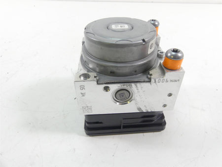 2018 BMW S1000RR K46 Abs Brake Pump Pressure Module 34518566955 {{ shop.shopifyCountryName }} - Mototech271