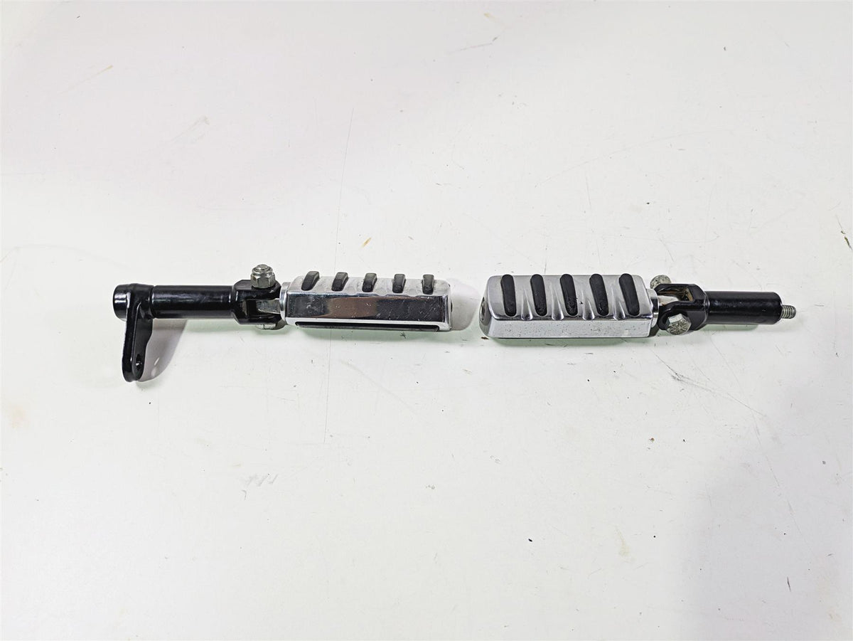 2014 Harley FLS Softail Slim Rear Passenger Footpeg Set 50932-08 {{ shop.shopifyCountryName }} - Mototech271