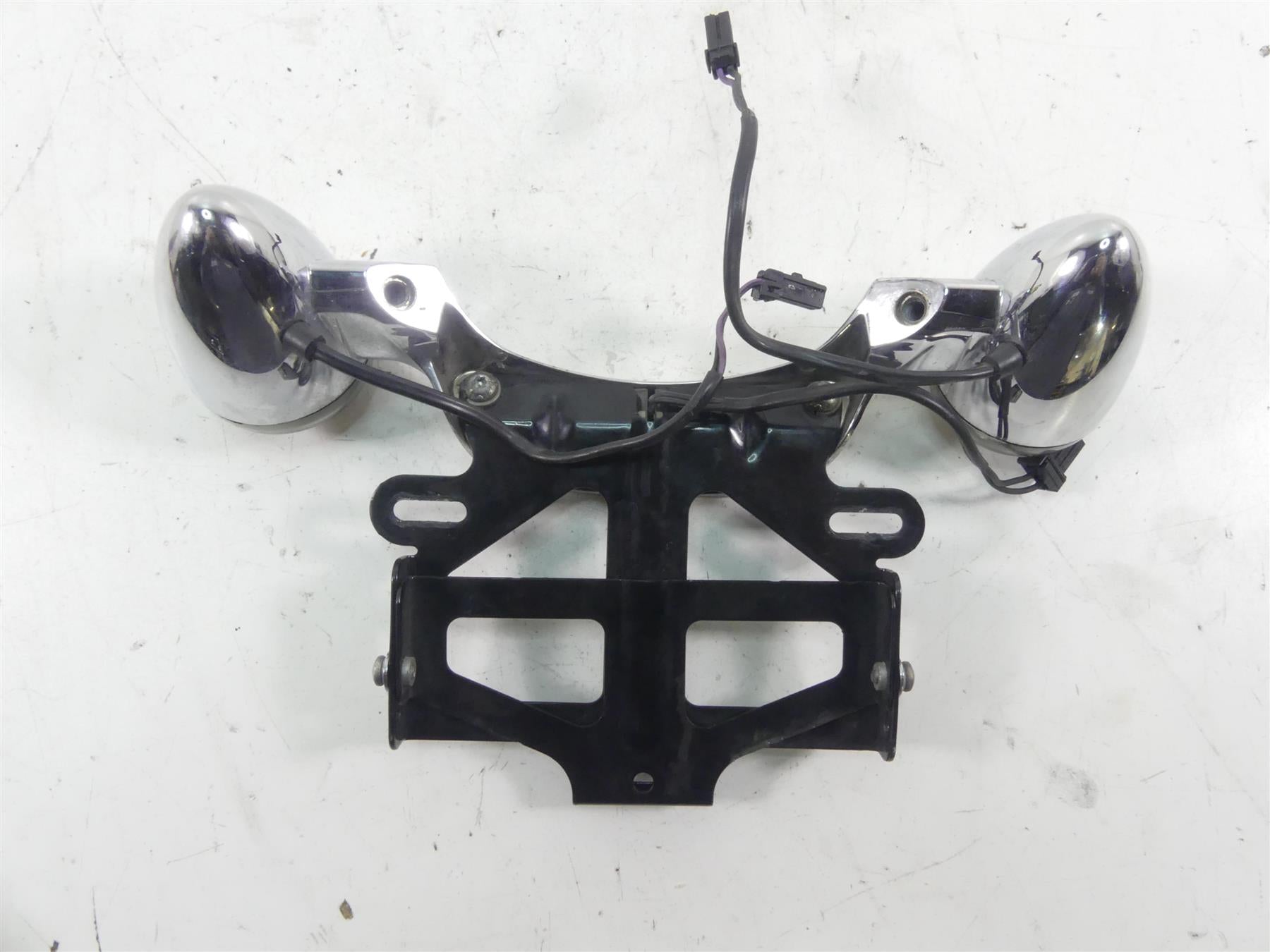 2005 Harley Touring CVO FLHTCSE Electra Glide Rear Turn Signal Blinker 68629-05 {{ shop.shopifyCountryName }} - Mototech271