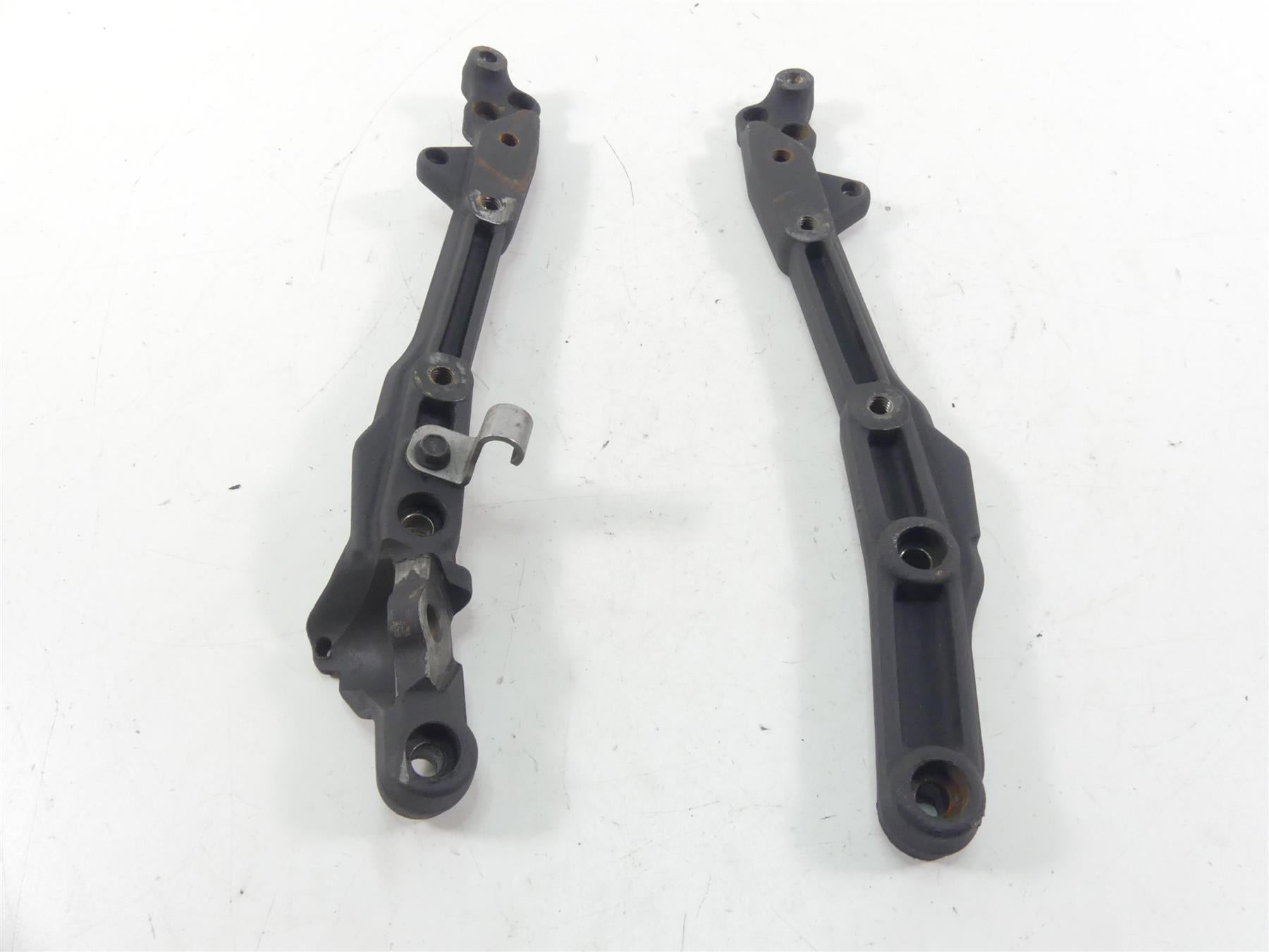 2013 Victory Cross Country Lower Engine Cradle Mounts Holder L 5137537 R 5136540 {{ shop.shopifyCountryName }} - Mototech271