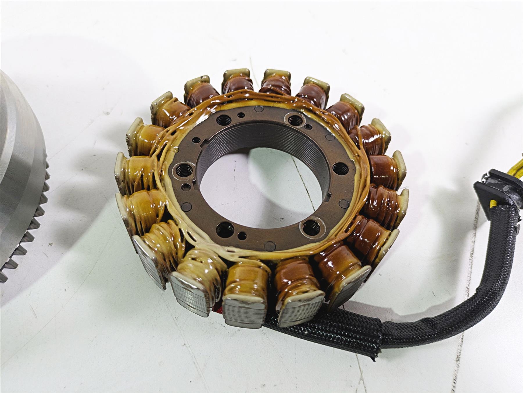2008 Ducati SBK 1098 S Generator Stator & Rotor Flywheel Set - Read 26420172A {{ shop.shopifyCountryName }} - Mototech271
