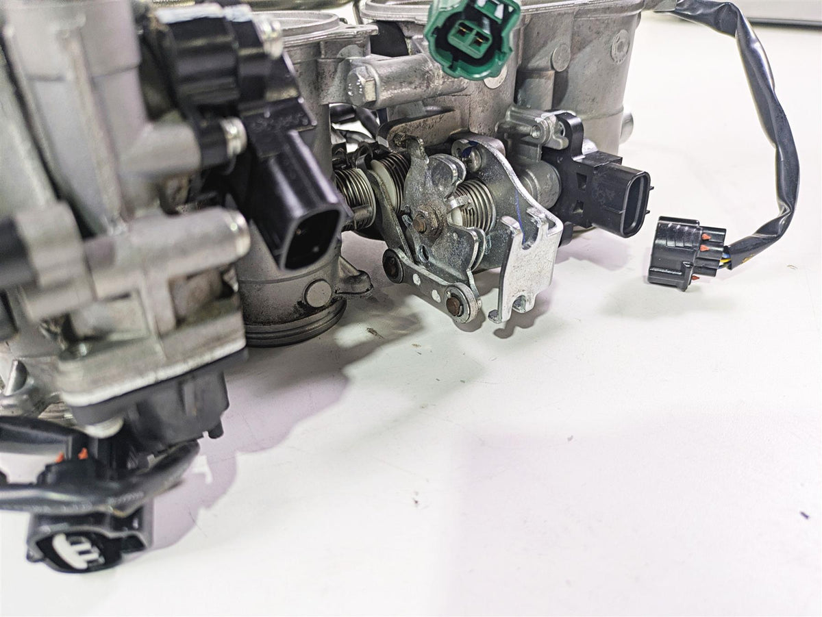 2009 Yamaha FZ1 FZS10 Fazer Throttle Body Bodies & Wiring 2D1-13750-10-00 {{ shop.shopifyCountryName }} - Mototech271
