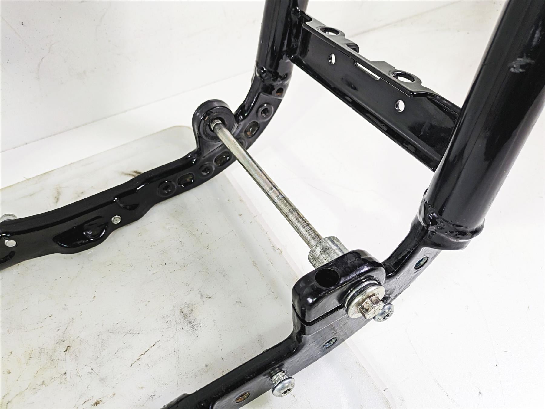 2019 Harley FLHCS Softail Heritage Main Frame Chassis M8 30Dgr - Read With Clean Alabama Title 47000126 {{ shop.shopifyCountryName }} - Mototech271