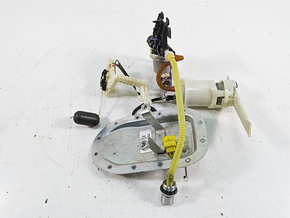 2015 Harley FXDL Dyna Low Rider Fuel Gas Petrol Pump & Sending Unit 75246-04A {{ shop.shopifyCountryName }} - Mototech271