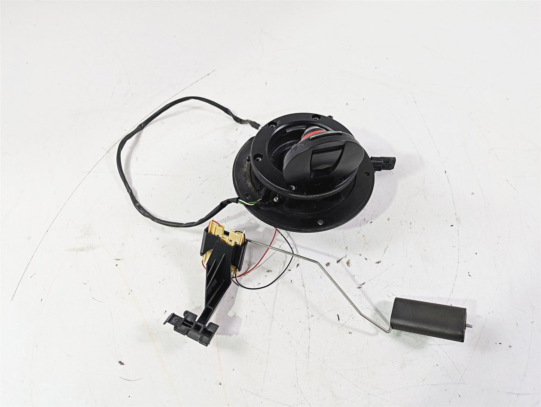 2022 Harley RA1250 S Pan America Fuel Gas Cap & Level Sending Unit 61200068 {{ shop.shopifyCountryName }} - Mototech271