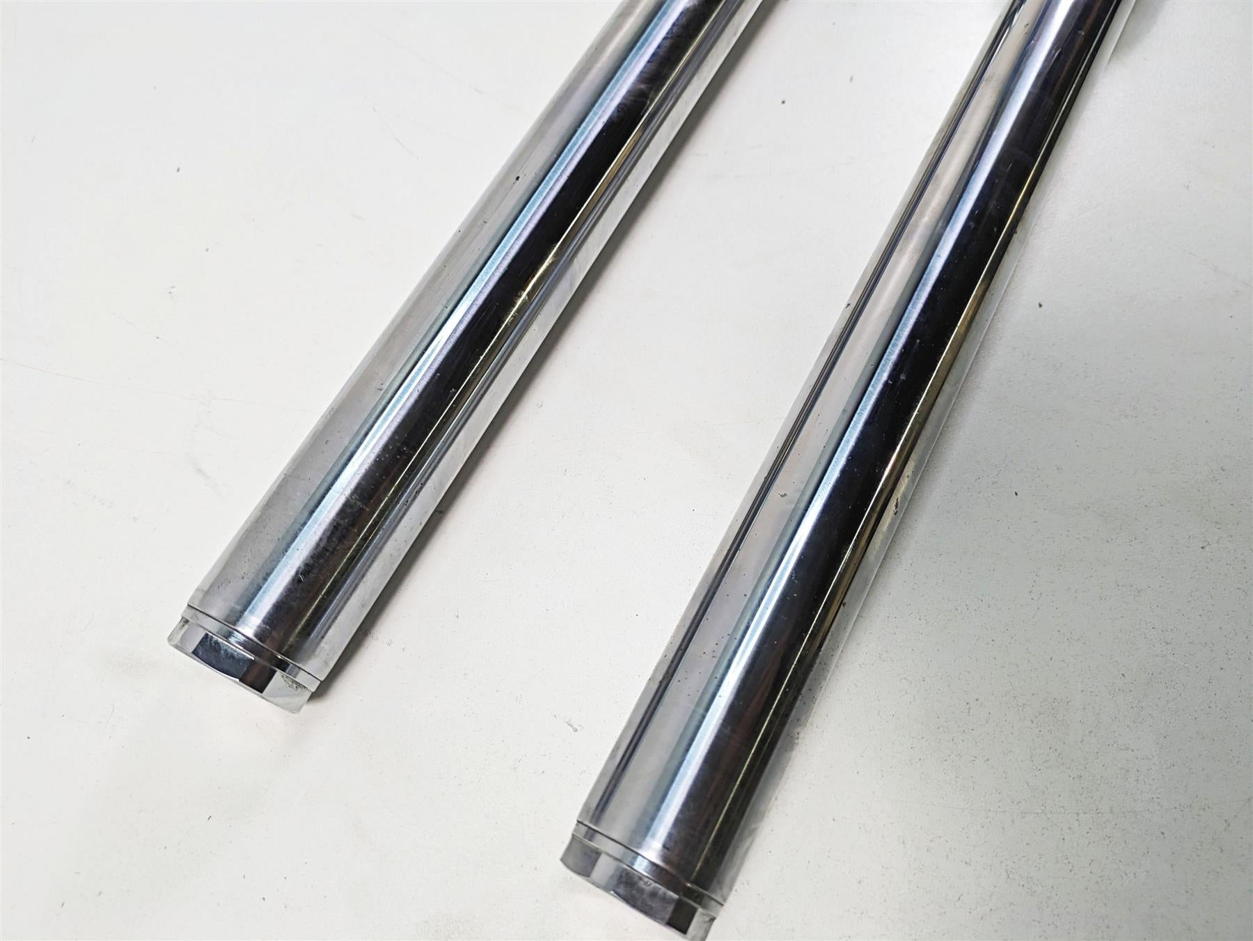2006 Harley Sportster XL1200 Straight Front Fork Leg Set 39mm - Read 45900-04 {{ shop.shopifyCountryName }} - Mototech271