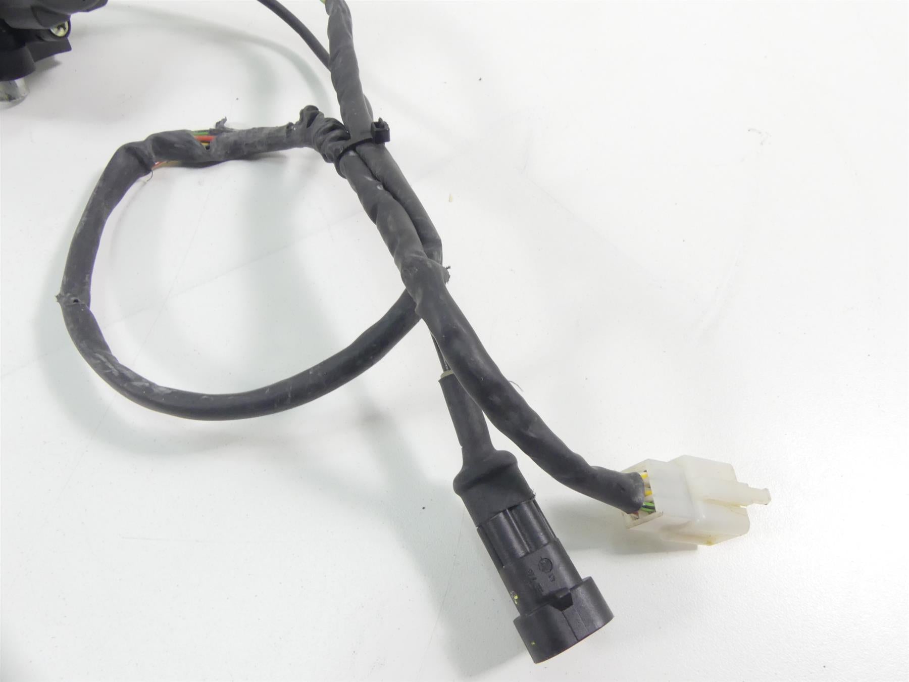 2019 Aprilia Tuono V4 RR Factory Speedometer Cdi Ignition Key Lock Set 2B003549 {{ shop.shopifyCountryName }} - Mototech271