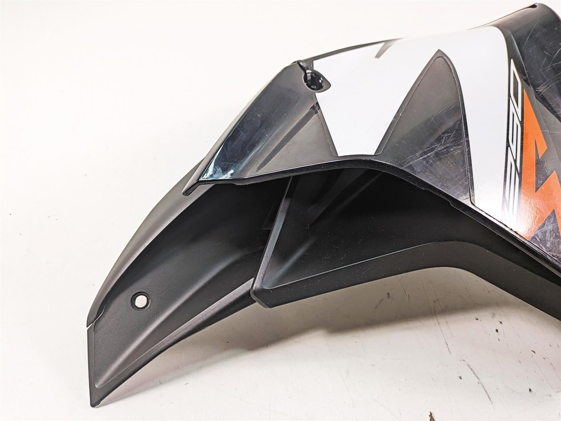 2020 KTM 1290 Super Adventure R Left Tank Fairing Cover Set -Read 6070810200033 {{ shop.shopifyCountryName }} - Mototech271