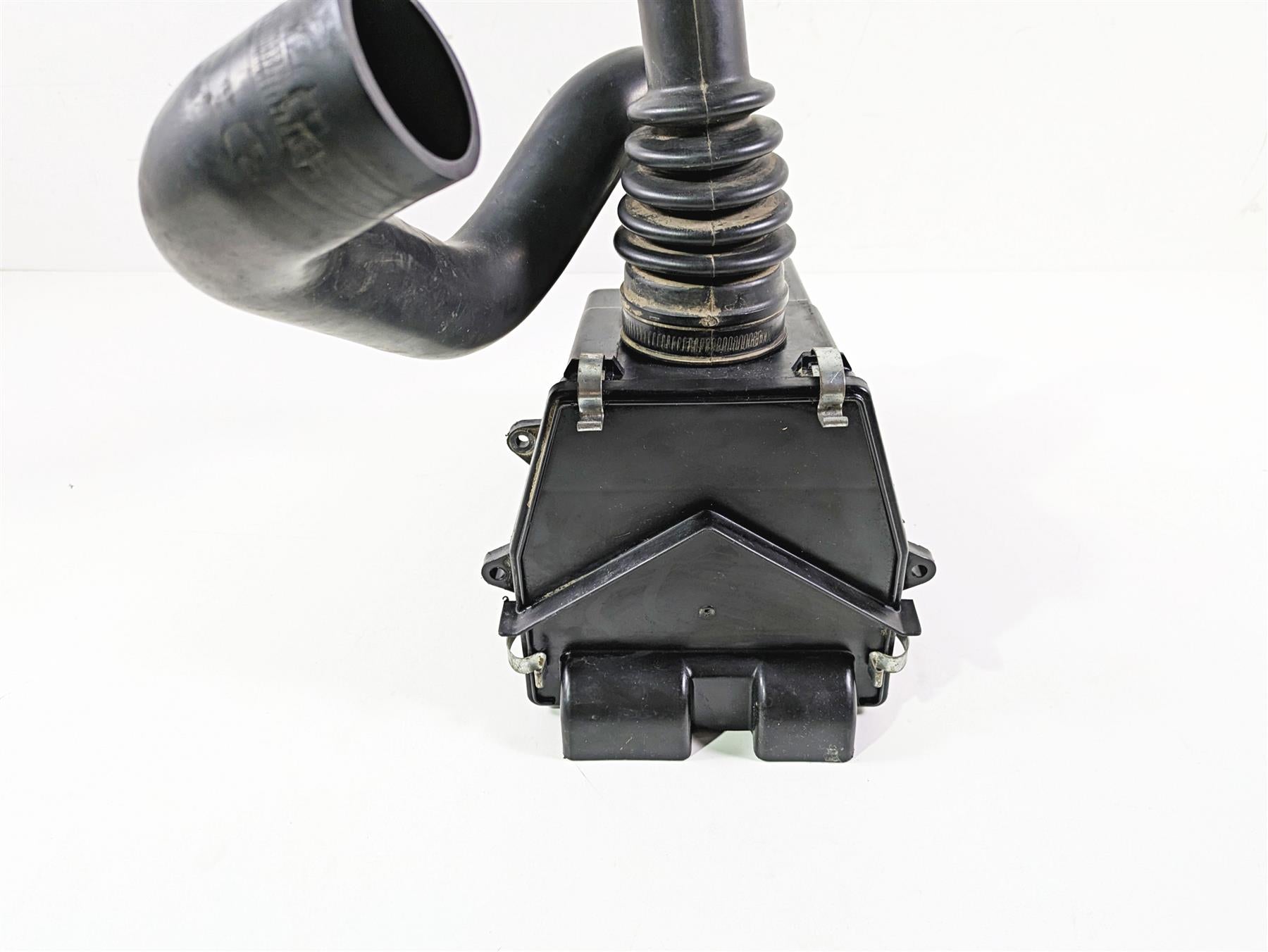 2010 Kawasaki 610 4x4 Mule Air Box Cleaner & Tubes Set 11011-1367 {{ shop.shopifyCountryName }} - Mototech271