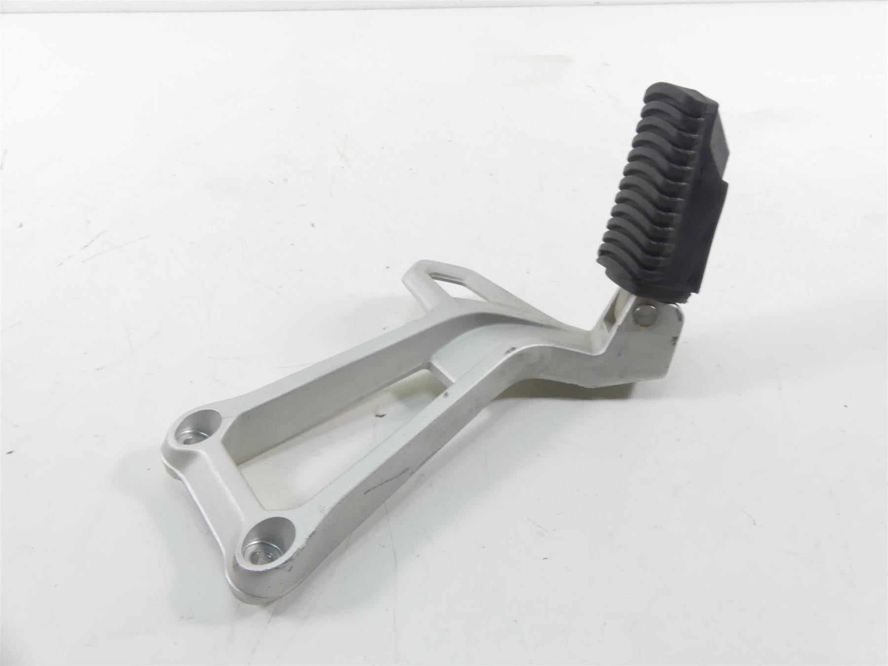 2020 BMW F850 GS K81 Rallye Right Rear Passenger Footpeg Foot Peg 46718564827 {{ shop.shopifyCountryName }} - Mototech271