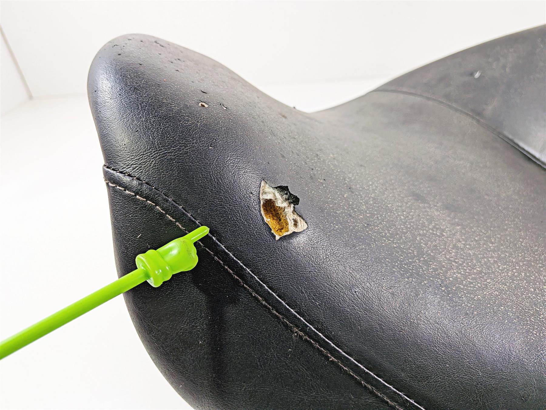 2011 Harley FXDF Dyna Fat Bob Sundowner Touring Seat Saddle 51540-06 {{ shop.shopifyCountryName }} - Mototech271
