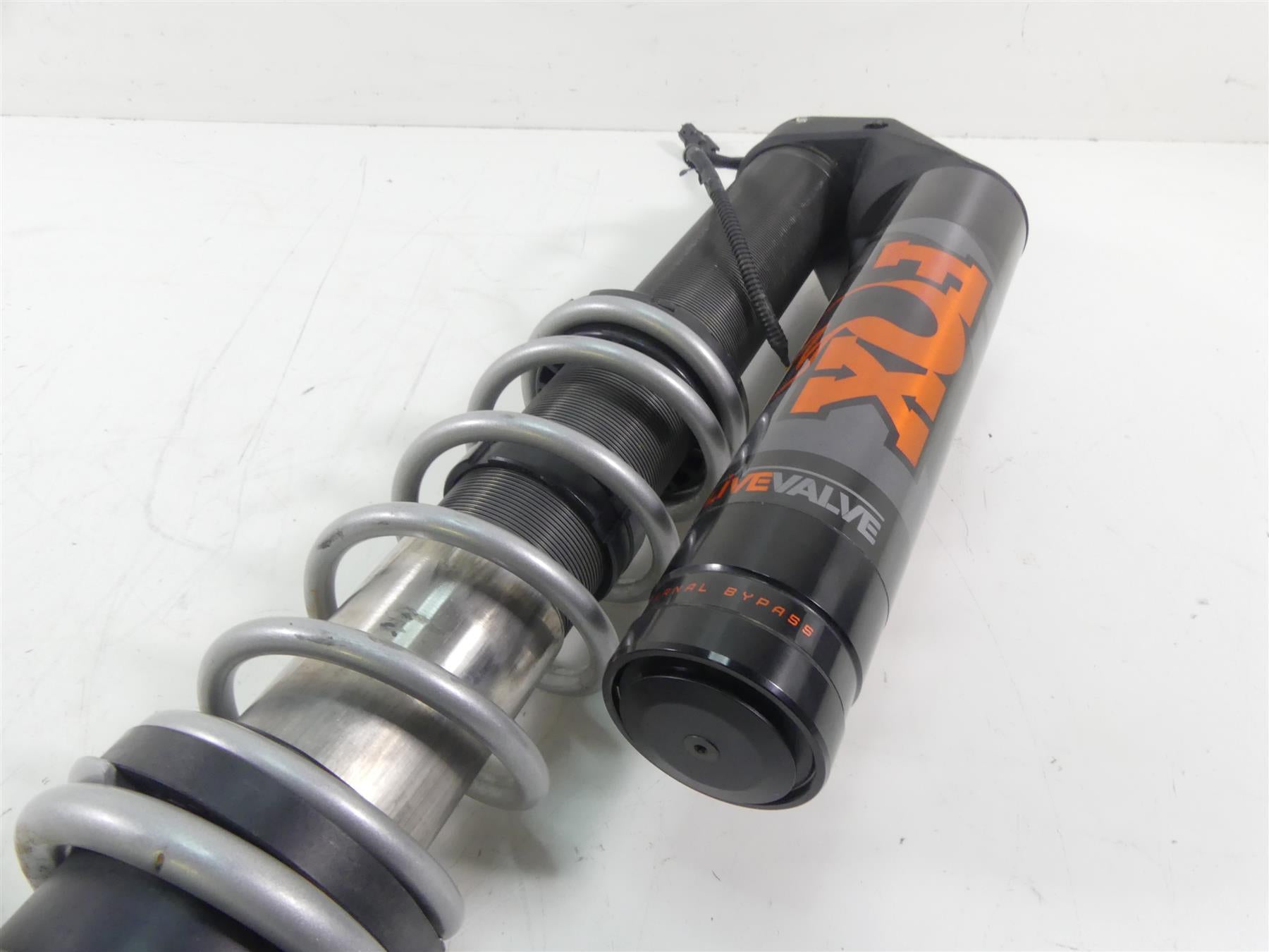 2021 Kawasaki Teryx KRX1000 KRF1000 ES Right Rear Fox SDC Shock 45014-069842P {{ shop.shopifyCountryName }} - Mototech271