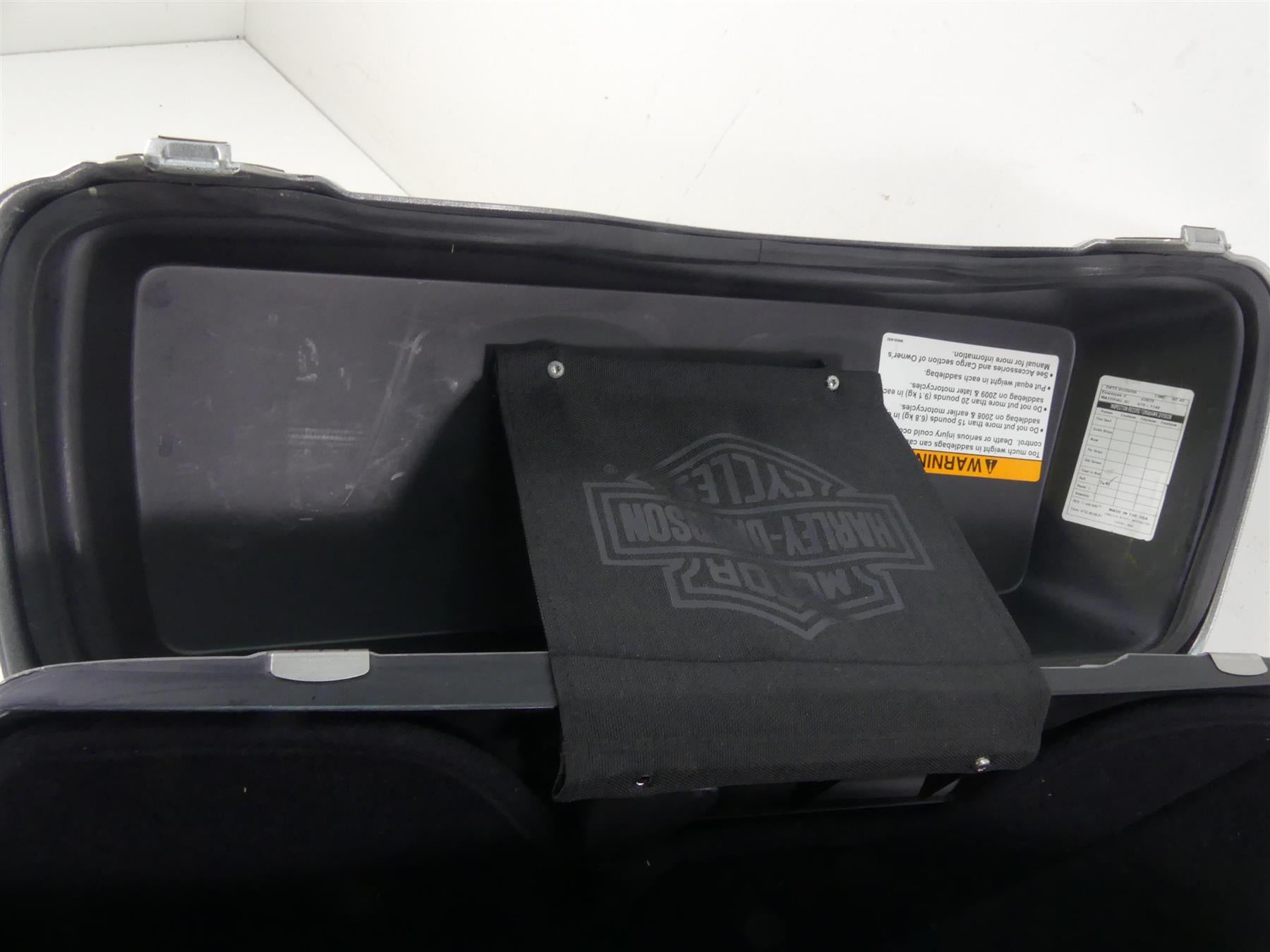 2009 Harley FLHTCU SE4 CVO E-Glide Nice Left Saddlebag Saddle Bag 88275-09 {{ shop.shopifyCountryName }} - Mototech271