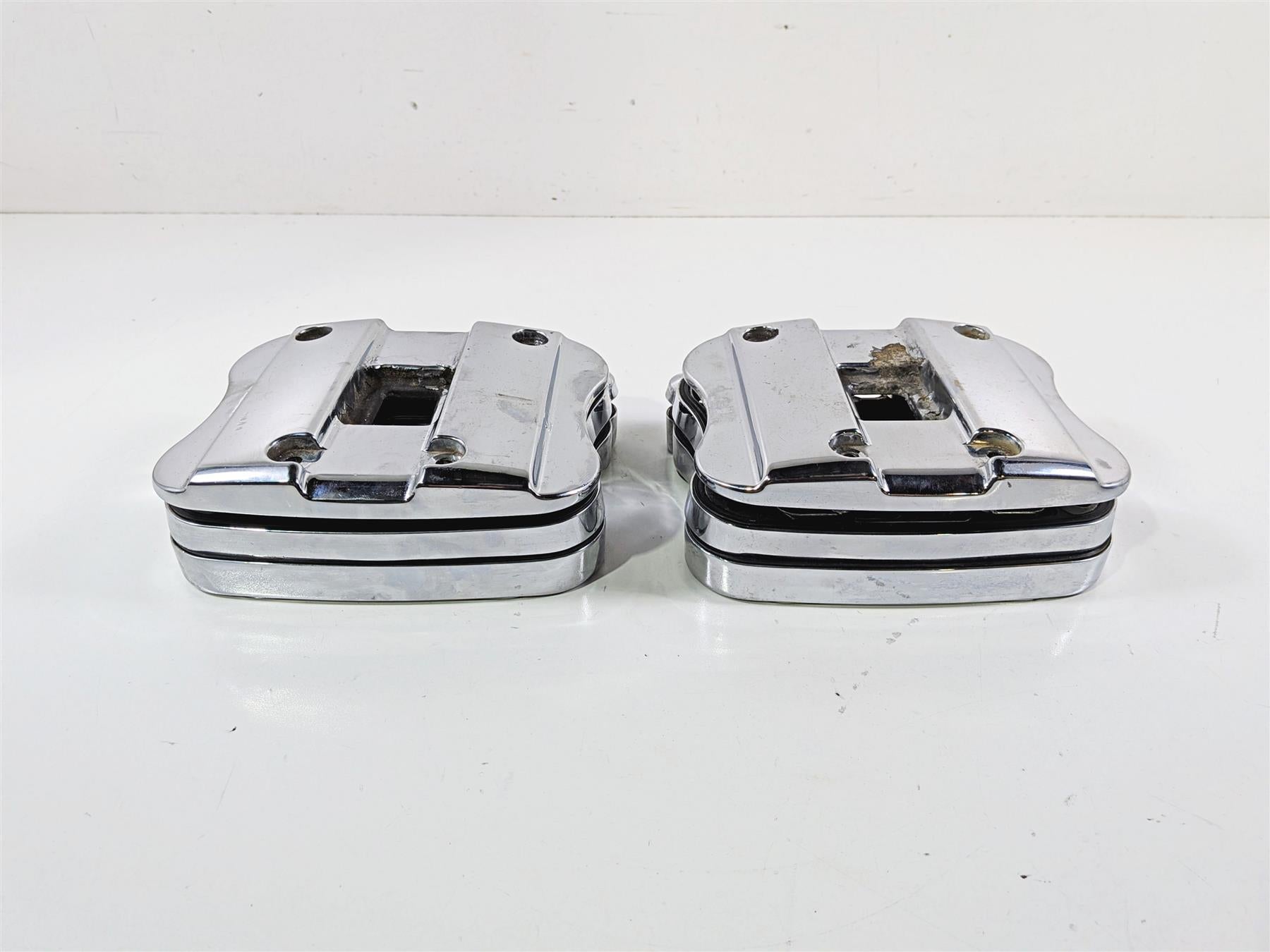 2003 Harley Sportster XL1200 Rocker Box Push Rod Cover Set 17581-01 17551-96 {{ shop.shopifyCountryName }} - Mototech271