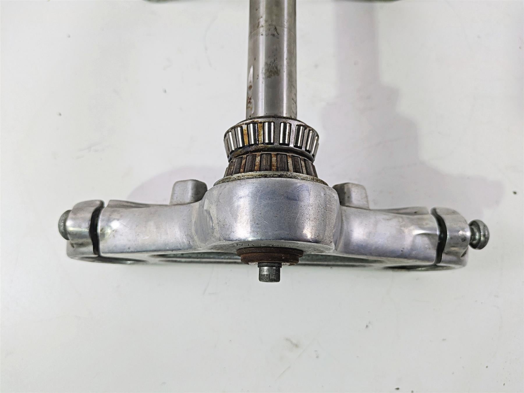 1999 Harley Dyna FXDL Low Rider Upper & Lower Triple Tree 45739-87 45598-90B {{ shop.shopifyCountryName }} - Mototech271