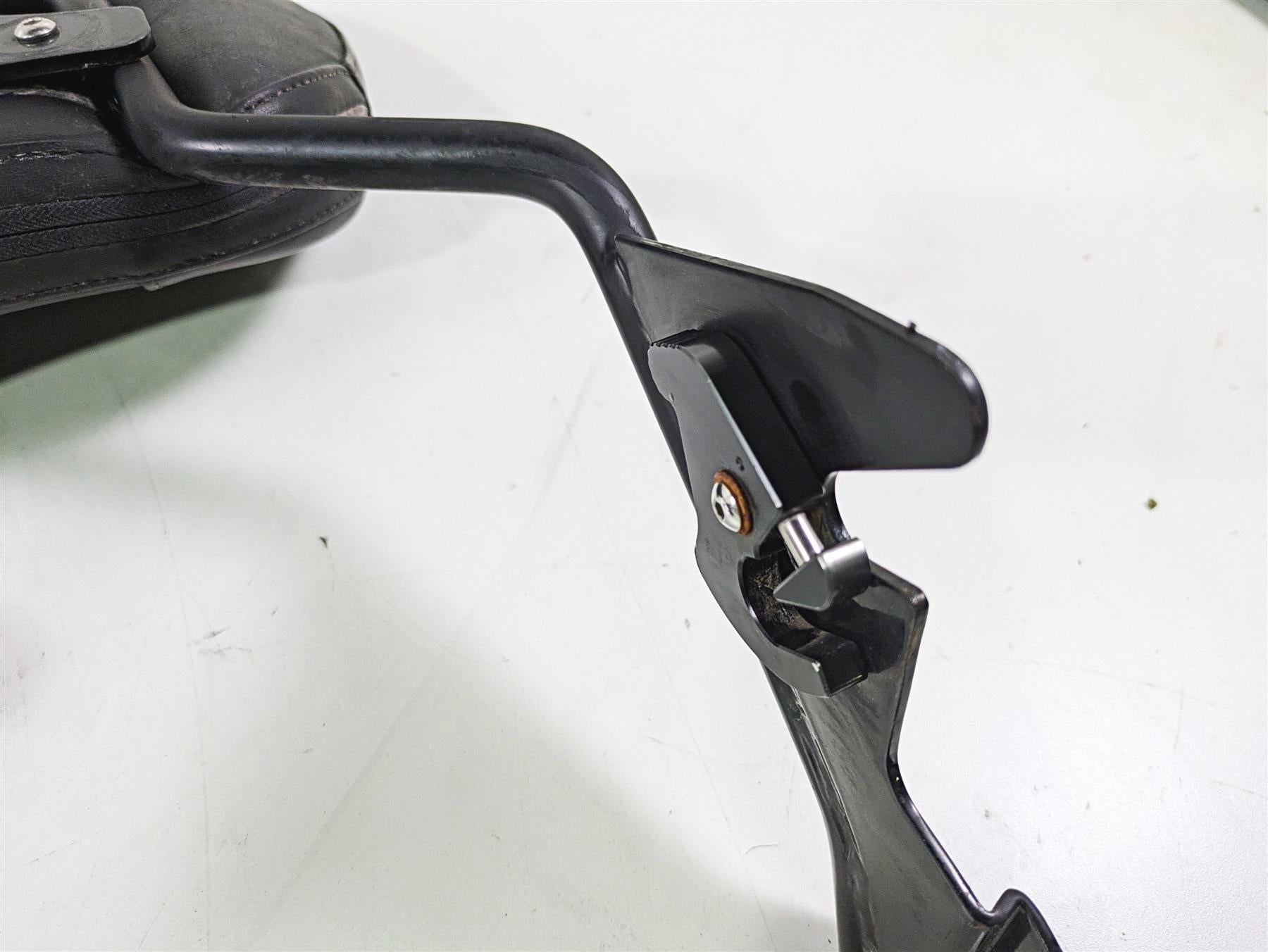 2011 Harley Touring FLHTCUSE CVO E-Glide Passenger Backrest & Mounts 52627-09 {{ shop.shopifyCountryName }} - Mototech271