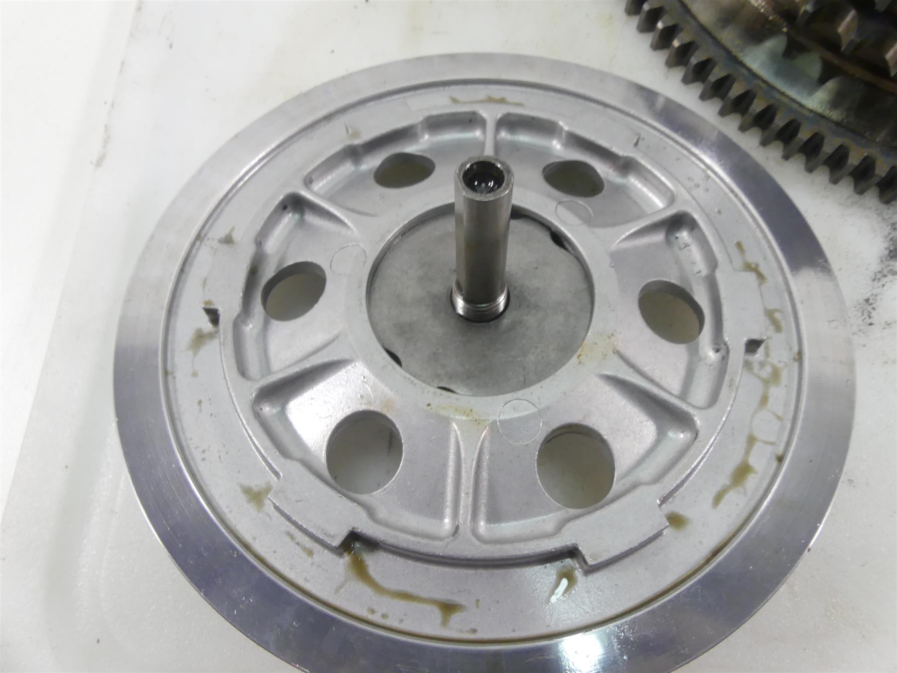 2012 Harley Touring FLHTP Electra Glide Primary Drive Clutch Basket 37817-11 {{ shop.shopifyCountryName }} - Mototech271