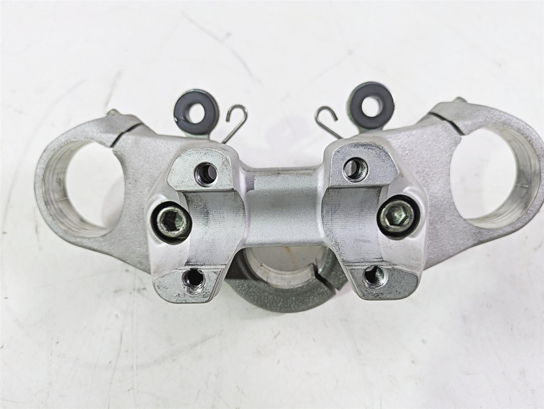 2009 Ducati Monster 1100 S Upper Triple Tree & Handlebar Mount Riser 34120681A {{ shop.shopifyCountryName }} - Mototech271