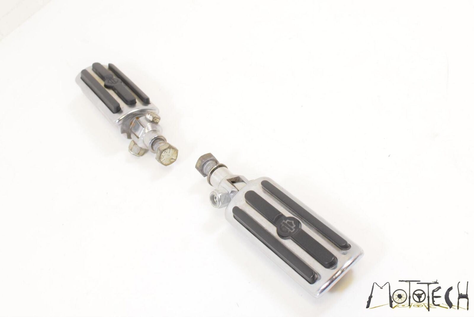 1991 Harley Touring FLHTC Electra Glide Highway Bar Footpeg SET {{ shop.shopifyCountryName }} - Mototech271