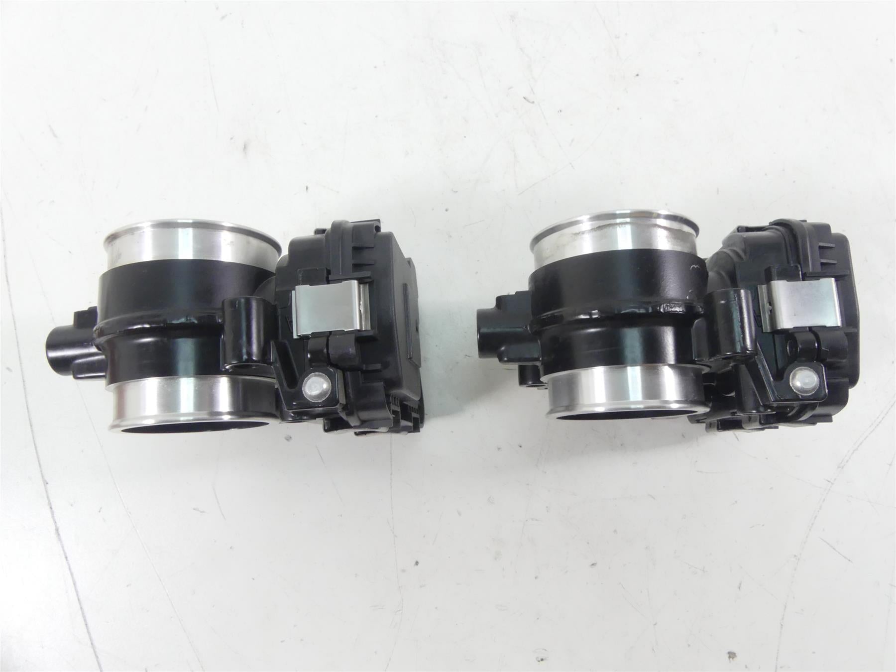 2017 BMW R1200RT K52 Throttle Body Fuel Injector Injection Set 13548564959 {{ shop.shopifyCountryName }} - Mototech271