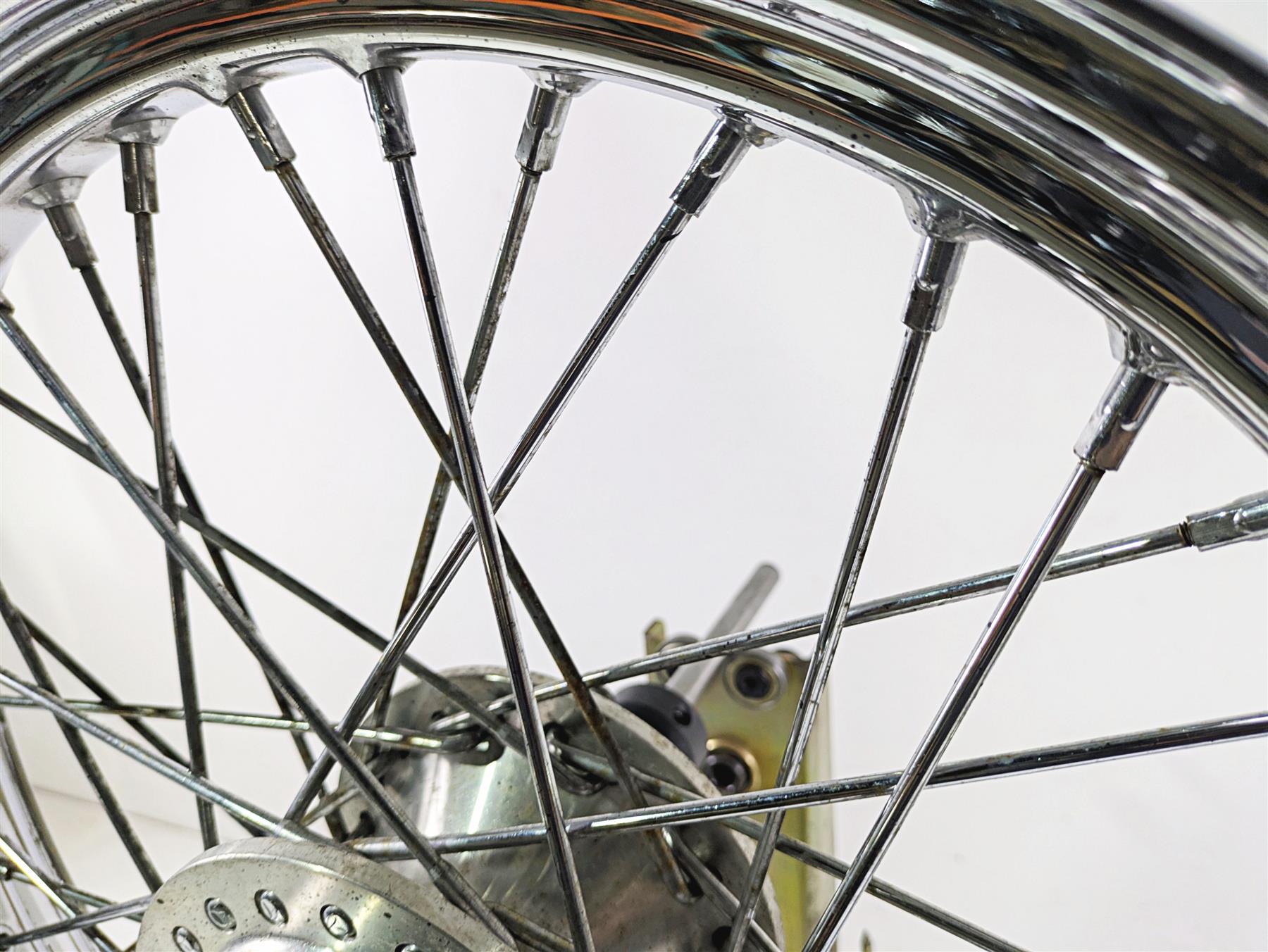 2011 Harley FXDC Dyna Super Glide Front Wheel Rim 19x2.5 0.66mm Runout 43105-08 {{ shop.shopifyCountryName }} - Mototech271