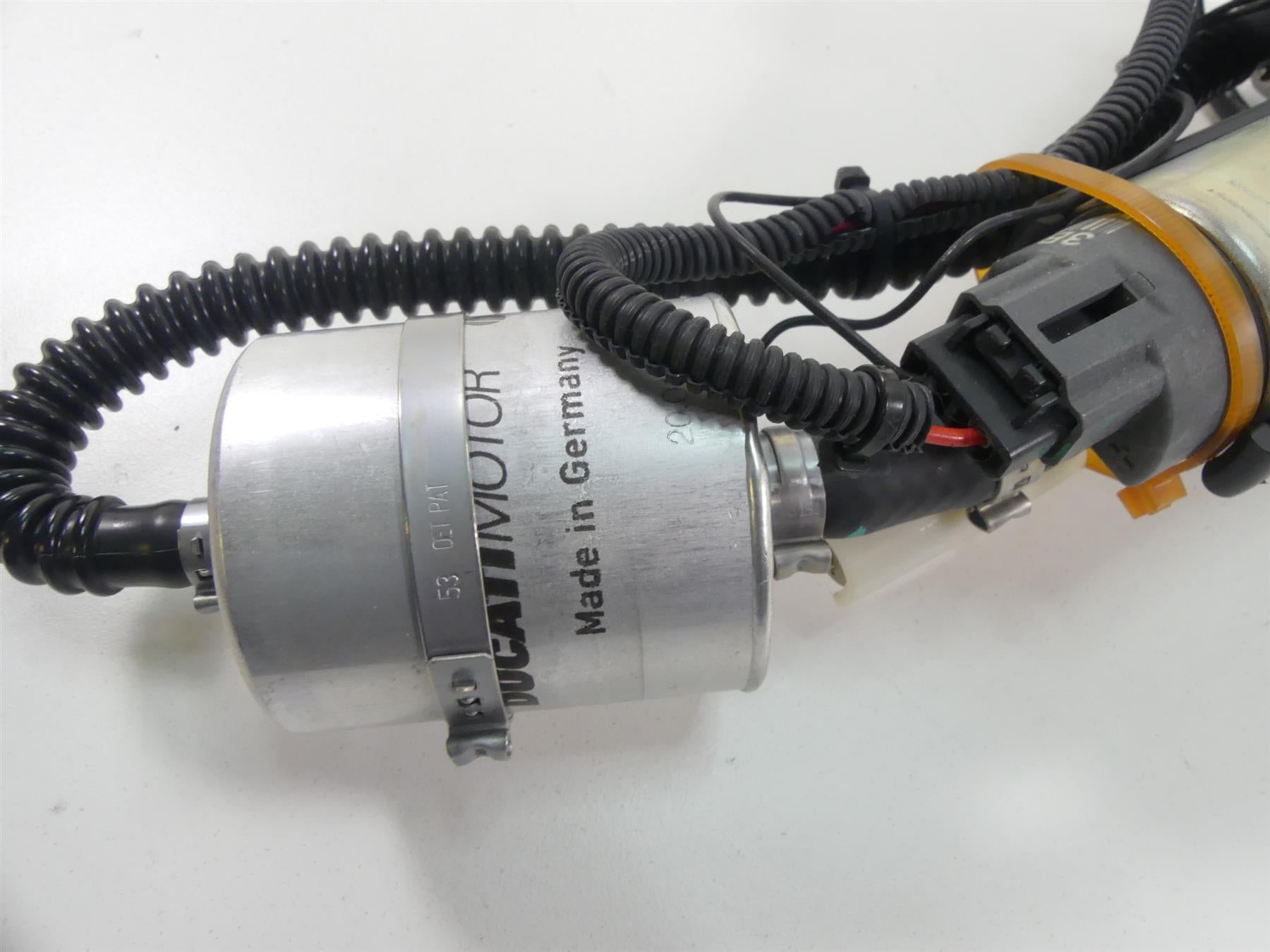 2010 Ducati Streetfighter 1098 S Fuel Gas Petrol Pump 7K - Tested 16023661A {{ shop.shopifyCountryName }} - Mototech271