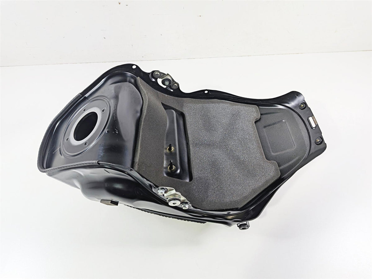 2023 Yamaha MT10 MTN1000 Fuel Gas Petrol Tank Lid & Key -No Dent B67-24110-01-P0 {{ shop.shopifyCountryName }} - Mototech271