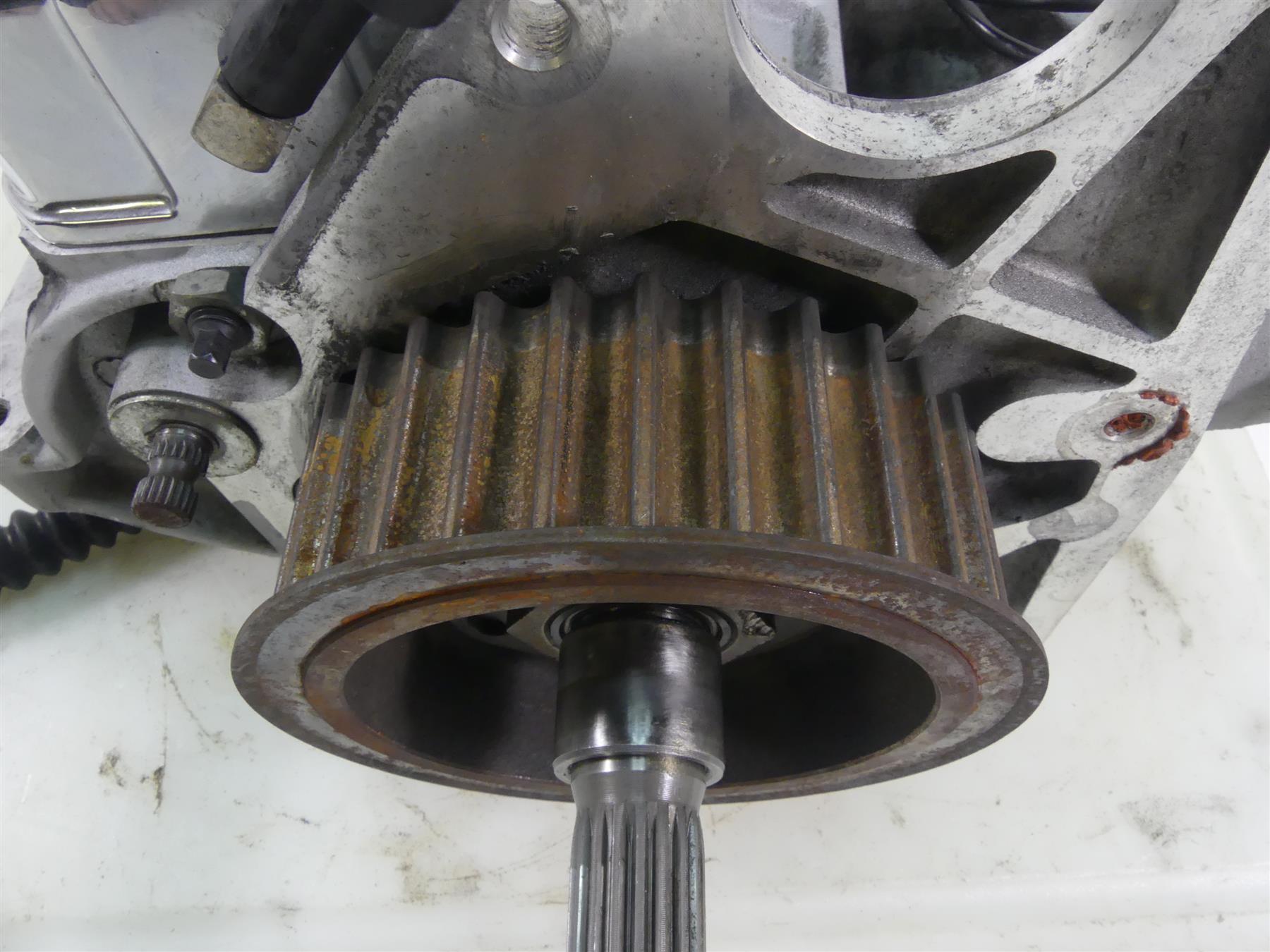 2000 Harley Dyna FXR4 CVO Super Glide Transmission Tranny Gear Box 33053-99 {{ shop.shopifyCountryName }} - Mototech271