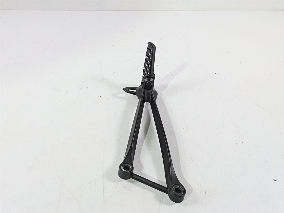 2020 Kawasaki ZX6R ZX636 Ninja Left Passenger Footpeg Foot Peg 35063-0444-18R {{ shop.shopifyCountryName }} - Mototech271