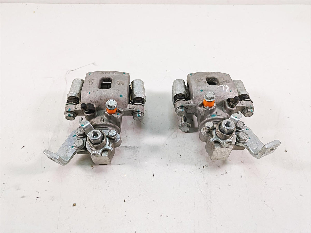 2021 CFMoto Zforce 500 Trail Rear Brake Caliper Set 5BWB-081200-10000 {{ shop.shopifyCountryName }} - Mototech271