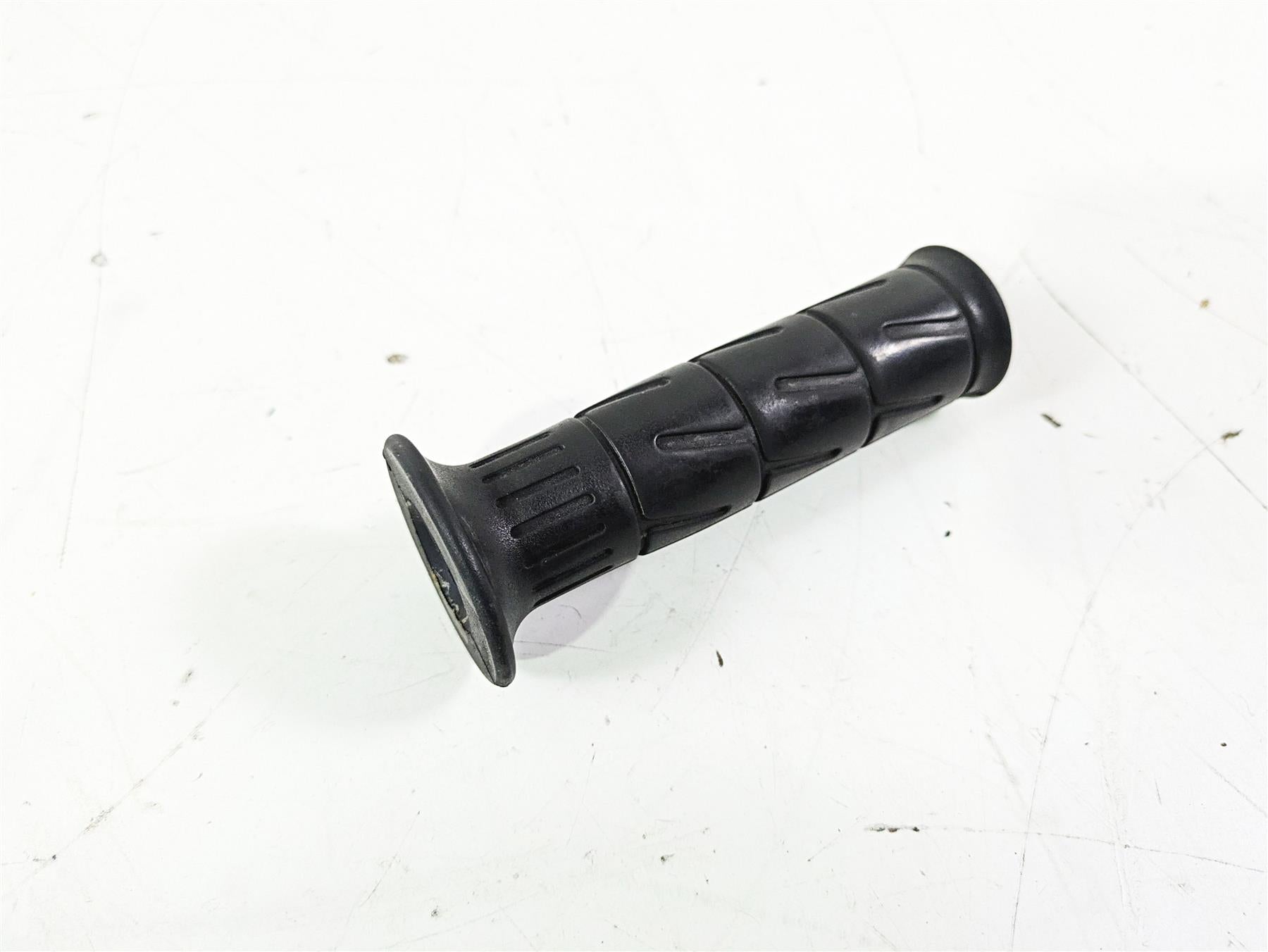 2005 Kawasaki ZX12R Ninja Throttle Grip & Cables Set 32099-1193 {{ shop.shopifyCountryName }} - Mototech271