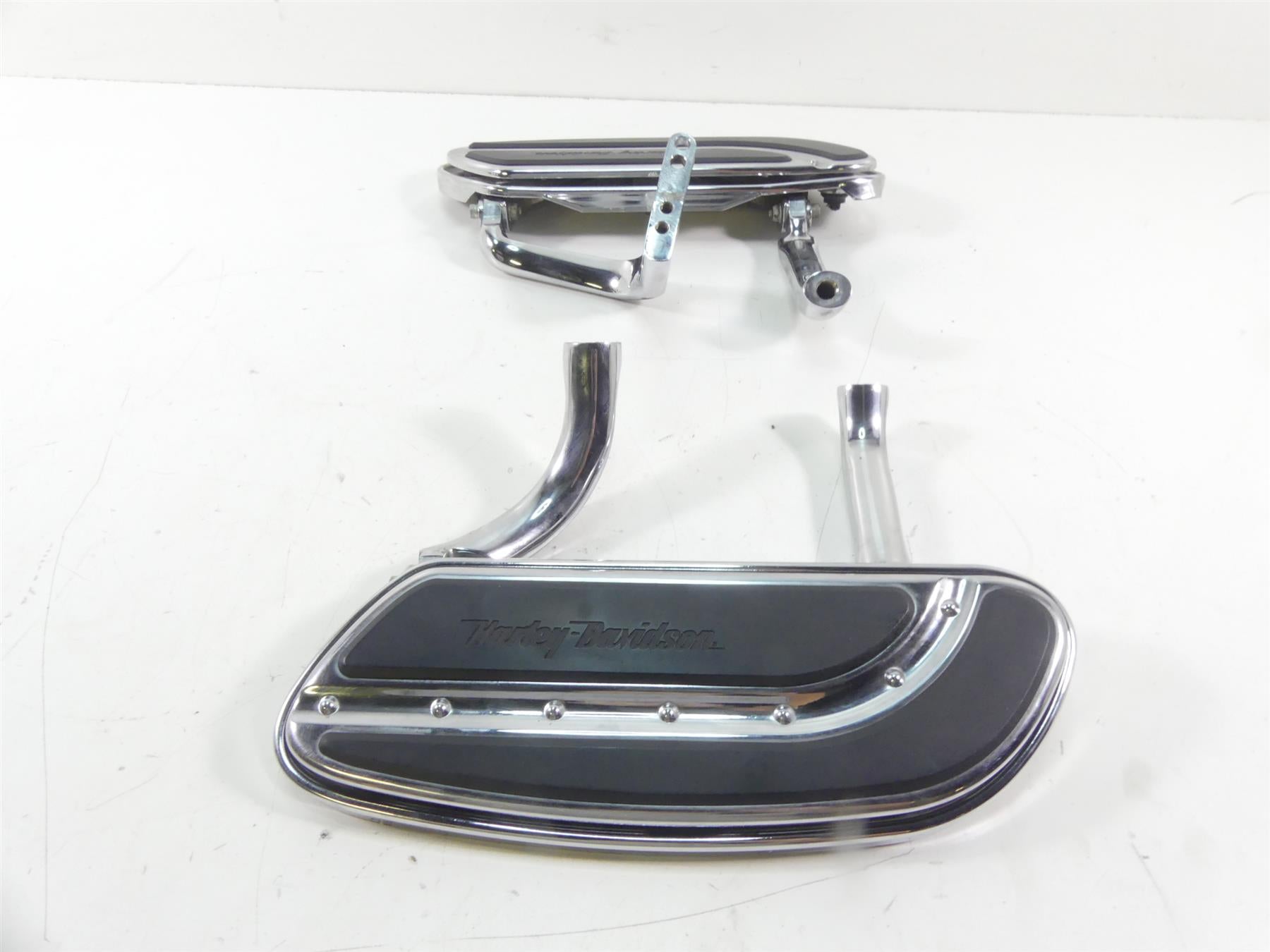 2007 Harley Touring FLHTCU SE CVO Electra Glide Front Floor Board Set 50812-07 {{ shop.shopifyCountryName }} - Mototech271