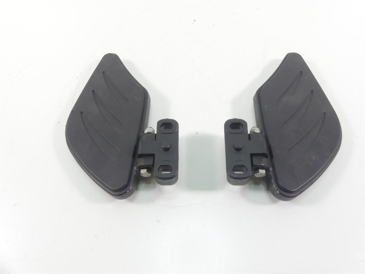 2015 Victory Cross Country Tour Rear Passenger Floorboard Set 5137338 5137339 {{ shop.shopifyCountryName }} - Mototech271