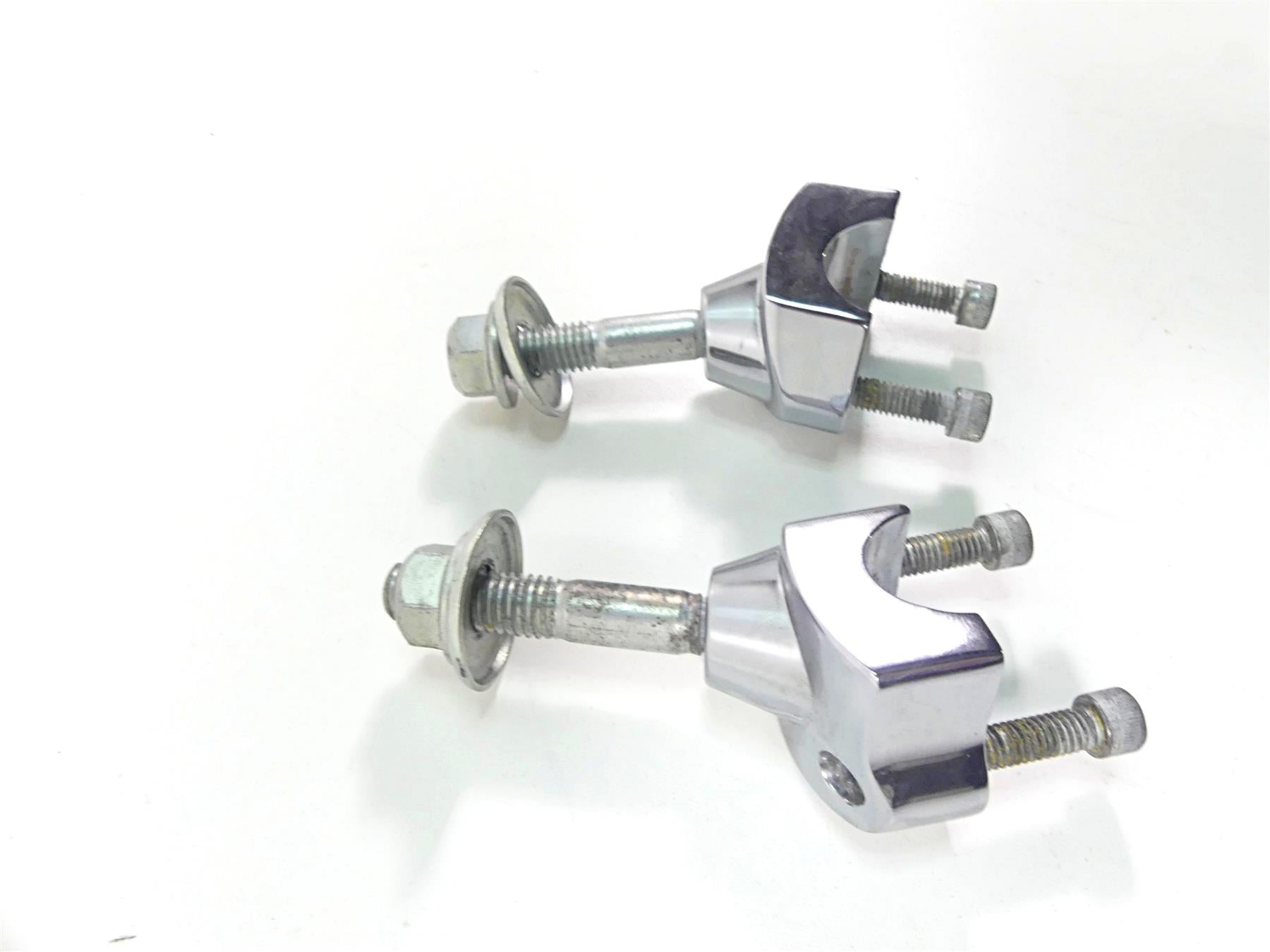 2020 Harley Softail FXST Standard Lower Handlebar Riser Clamp Set 55900275 {{ shop.shopifyCountryName }} - Mototech271