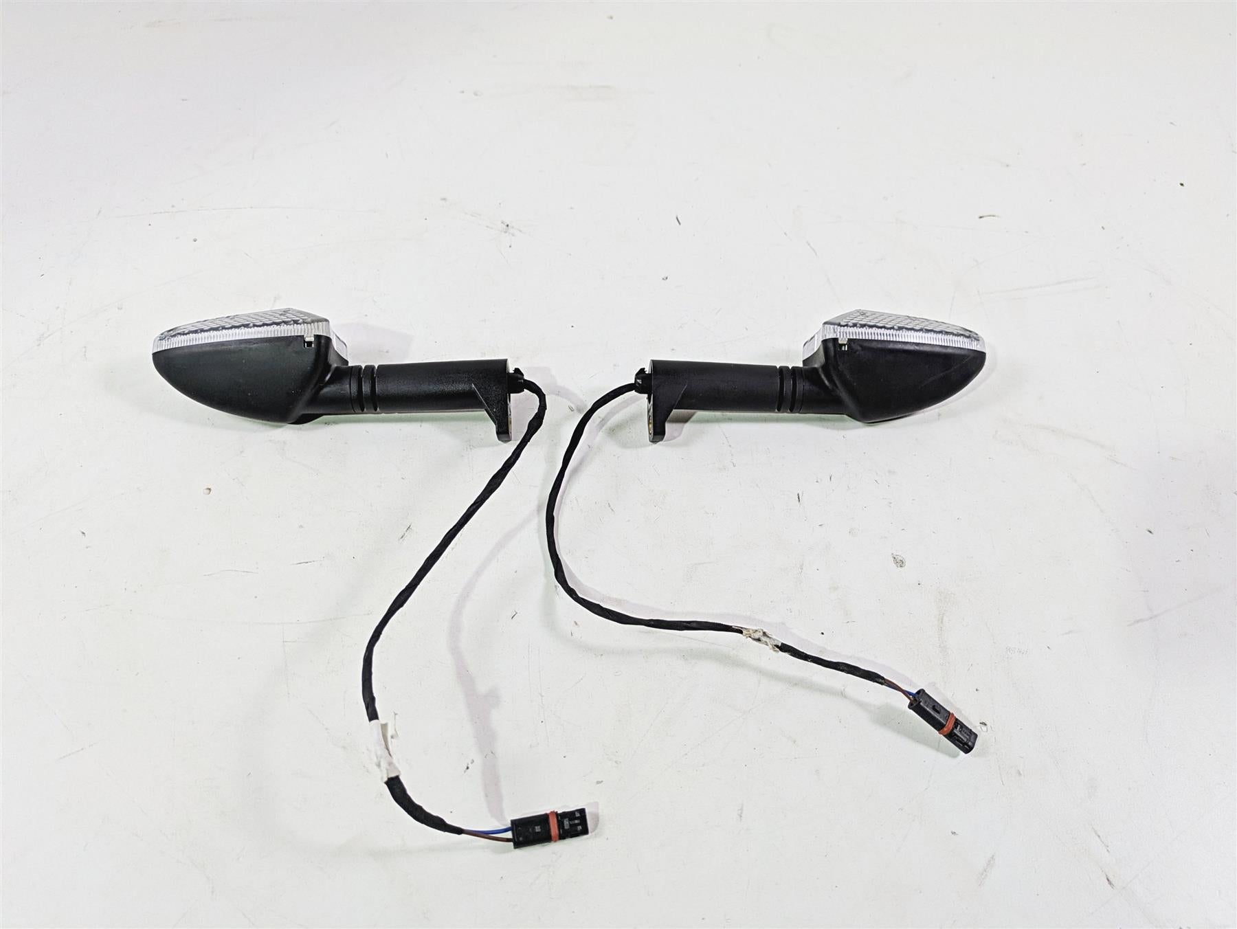 2015 BMW R1200 GS Adv K51 Front Blinker Turn Signal Set 63138534355 63138534354 {{ shop.shopifyCountryName }} - Mototech271