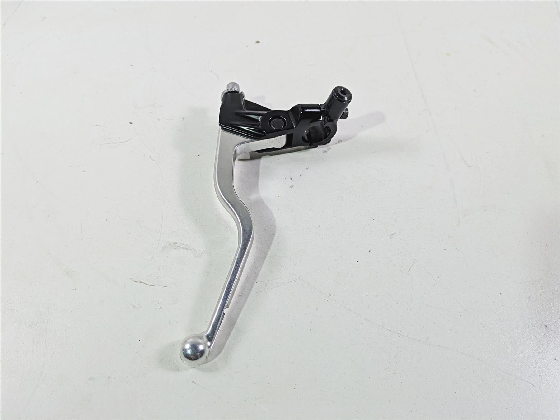 2024 Triumph Street Triple 765 R Clutch Perch & Lever T2043872 {{ shop.shopifyCountryName }} - Mototech271