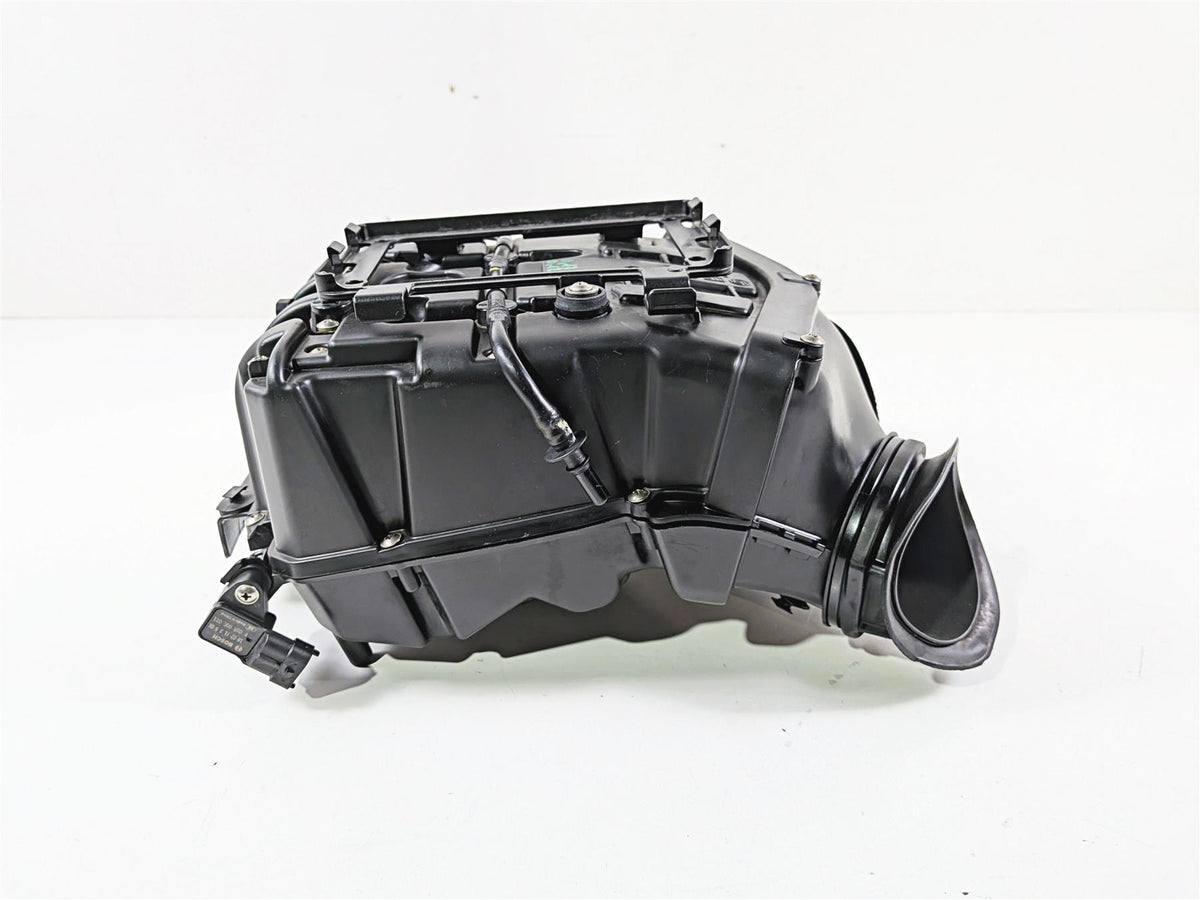 2018 Aprilia RSV4 RR Air Filter Box & Velocity Stacks 2B001216 2B003660 {{ shop.shopifyCountryName }} - Mototech271