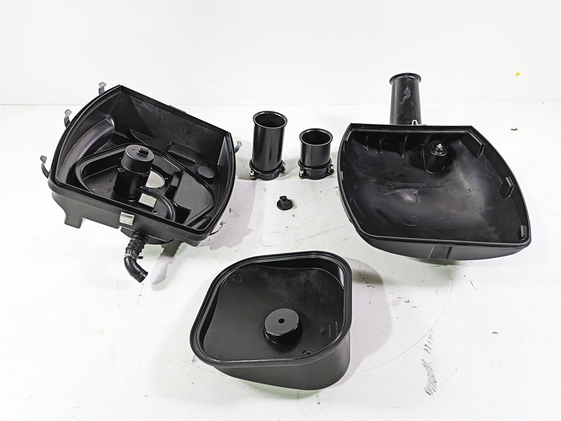 2013 Harley VRSCDX Night Rod Sp Air Box Cleaner Breather Filter 29435-05 {{ shop.shopifyCountryName }} - Mototech271