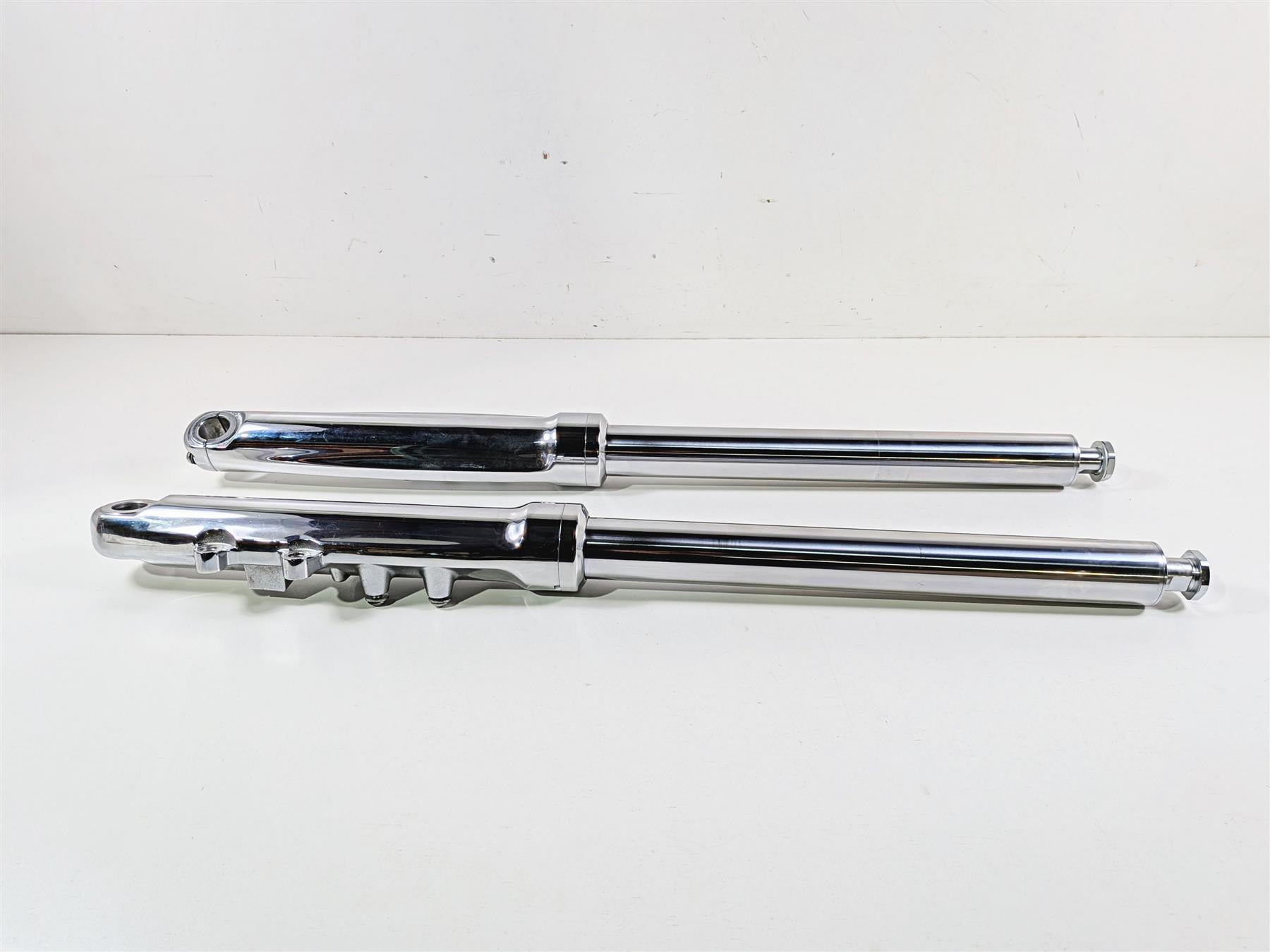2009 Harley FXCWC Softail Rocker Straight Chrome Front Fork Leg Set 46950-08 {{ shop.shopifyCountryName }} - Mototech271
