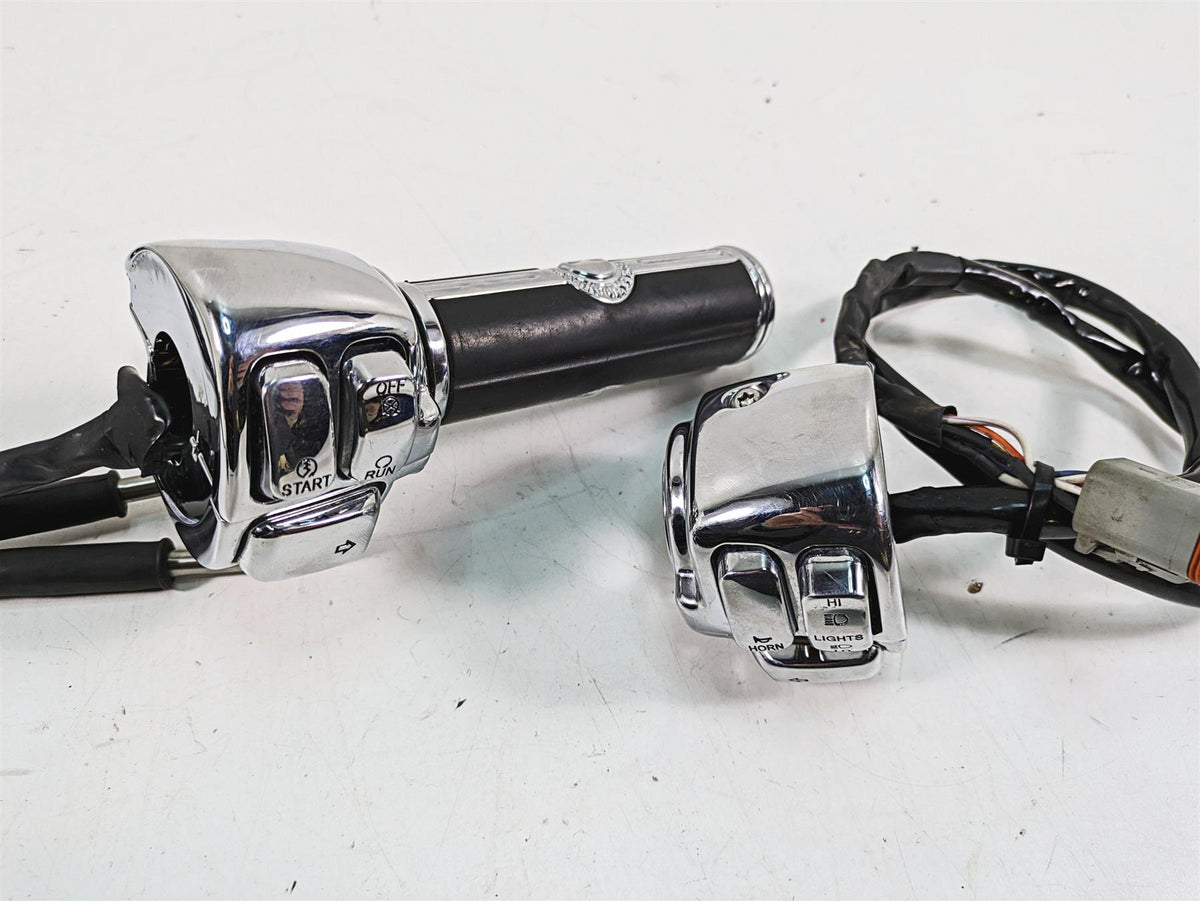 2006 Harley Softail FXSTSI Springer L+R Chrome Hand Control Switch Set 71682-06 {{ shop.shopifyCountryName }} - Mototech271
