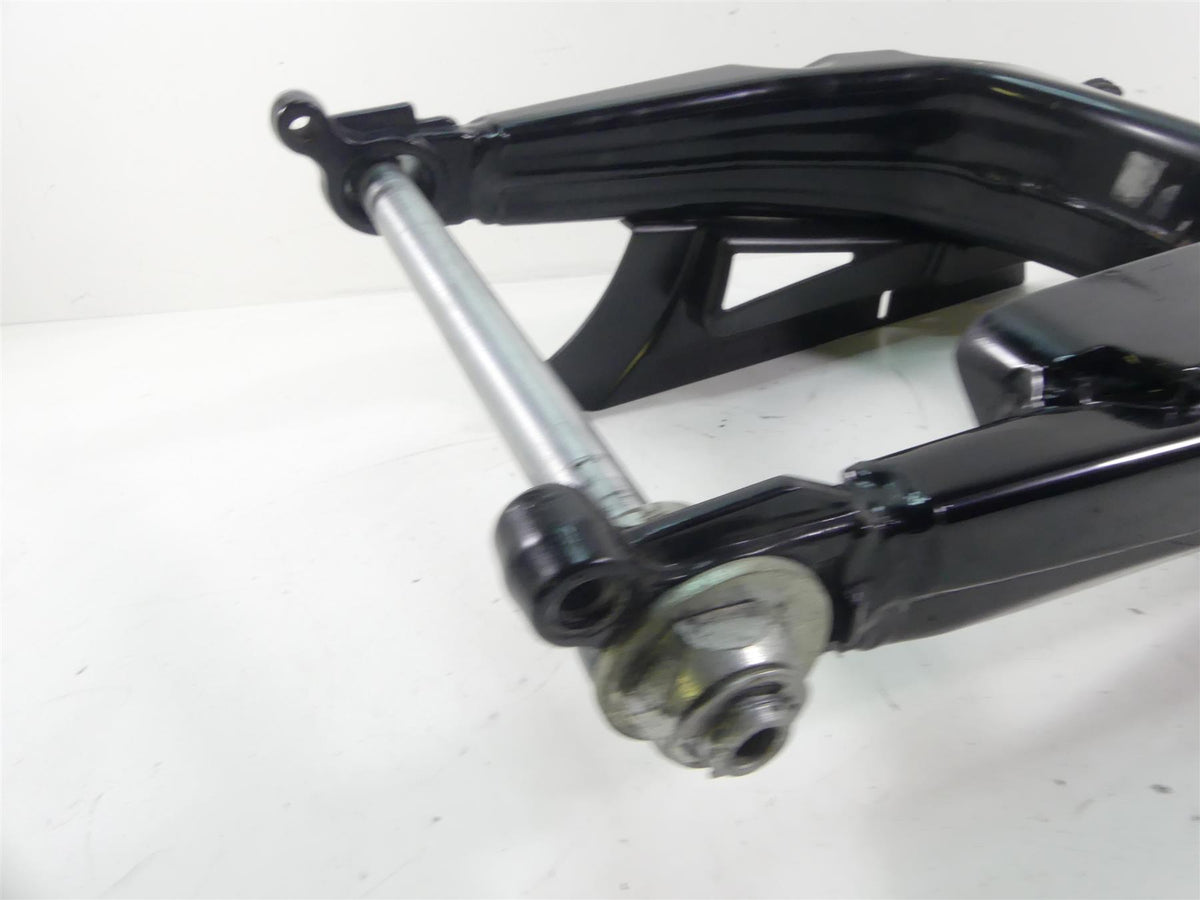 2014 Harley Touring FLHTK Electra Glide Rear Swingarm + Axle Set 47549-09 {{ shop.shopifyCountryName }} - Mototech271