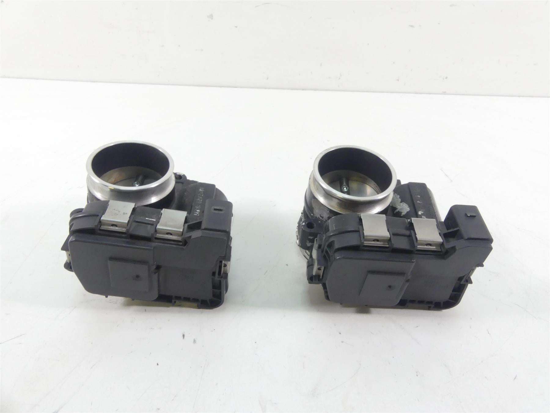 2017 BMW R1200GS GSW K50 Fuel Injection Throttle Body Bodies Set 13548564959 {{ shop.shopifyCountryName }} - Mototech271
