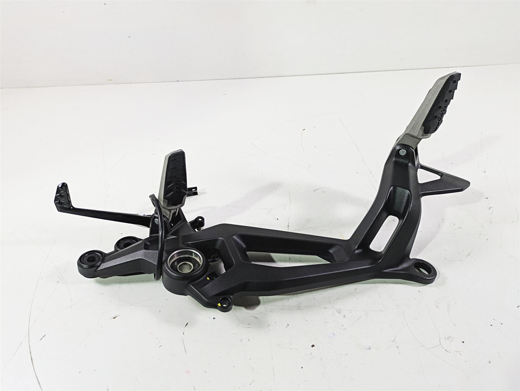 2023 Ducati Monster 937 SP Right Foot Peg Set & Brake Pedal 82414041BA 45721162AA {{ shop.shopifyCountryName }} - Mototech271